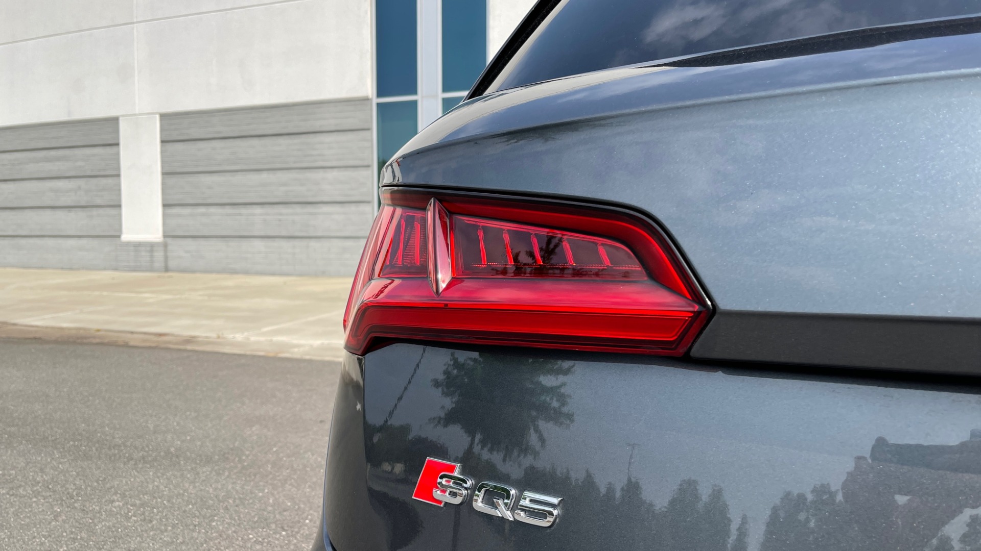 Used 2018 Audi SQ5 PREMIUM PLUS / S-SPORT / NAV / B&O SND / SUNROOF / REARVIEW for sale Sold at Formula Imports in Charlotte NC 28227 23