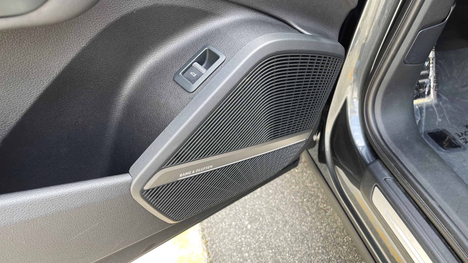 Used 2018 Audi SQ5 PREMIUM PLUS / S-SPORT / NAV / B&O SND / SUNROOF / REARVIEW for sale Sold at Formula Imports in Charlotte NC 28227 29