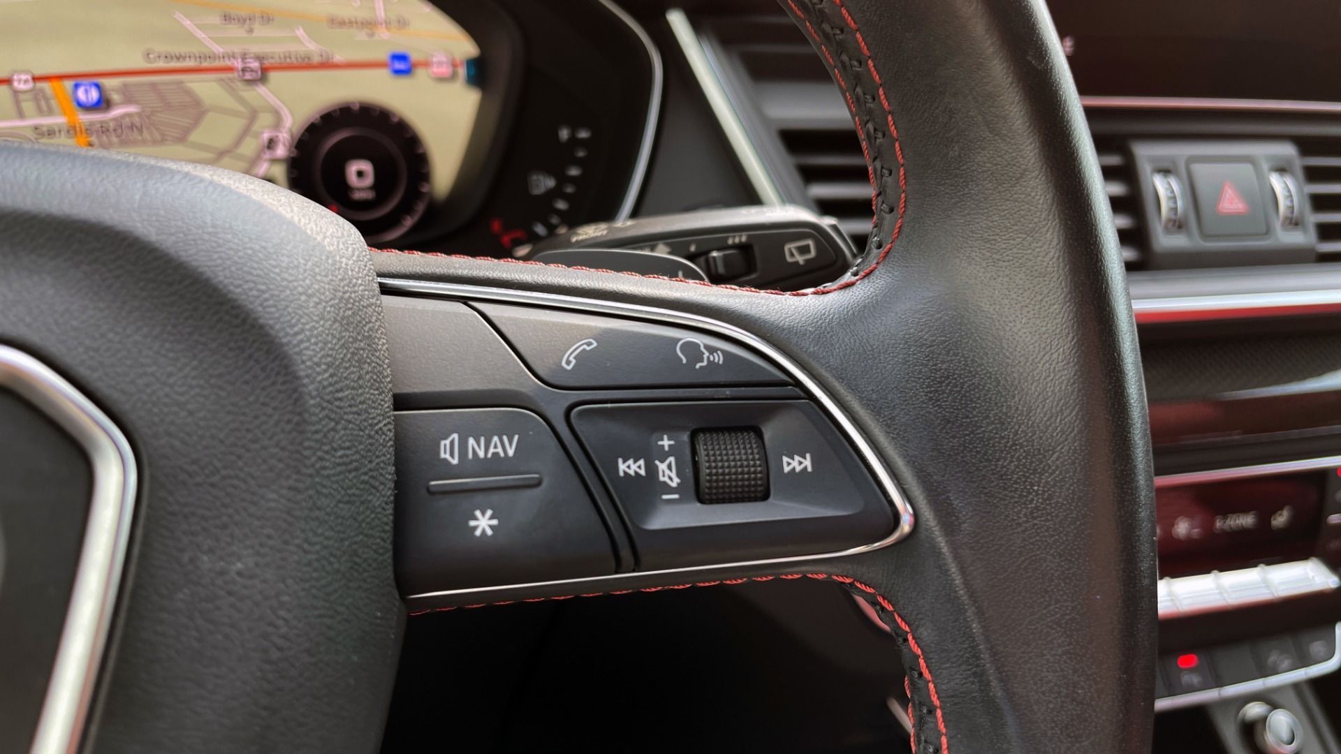 Used 2018 Audi SQ5 PREMIUM PLUS / S-SPORT / NAV / B&O SND / SUNROOF / REARVIEW for sale Sold at Formula Imports in Charlotte NC 28227 39