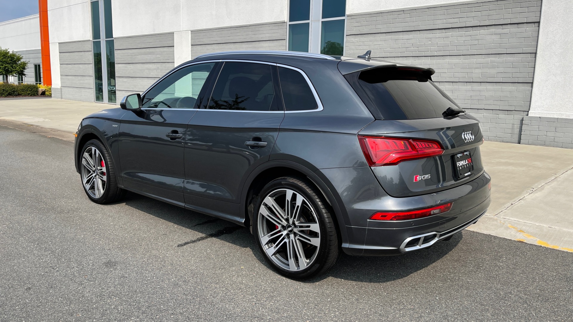 Used 2018 Audi SQ5 PREMIUM PLUS / S-SPORT / NAV / B&O SND / SUNROOF / REARVIEW for sale Sold at Formula Imports in Charlotte NC 28227 5