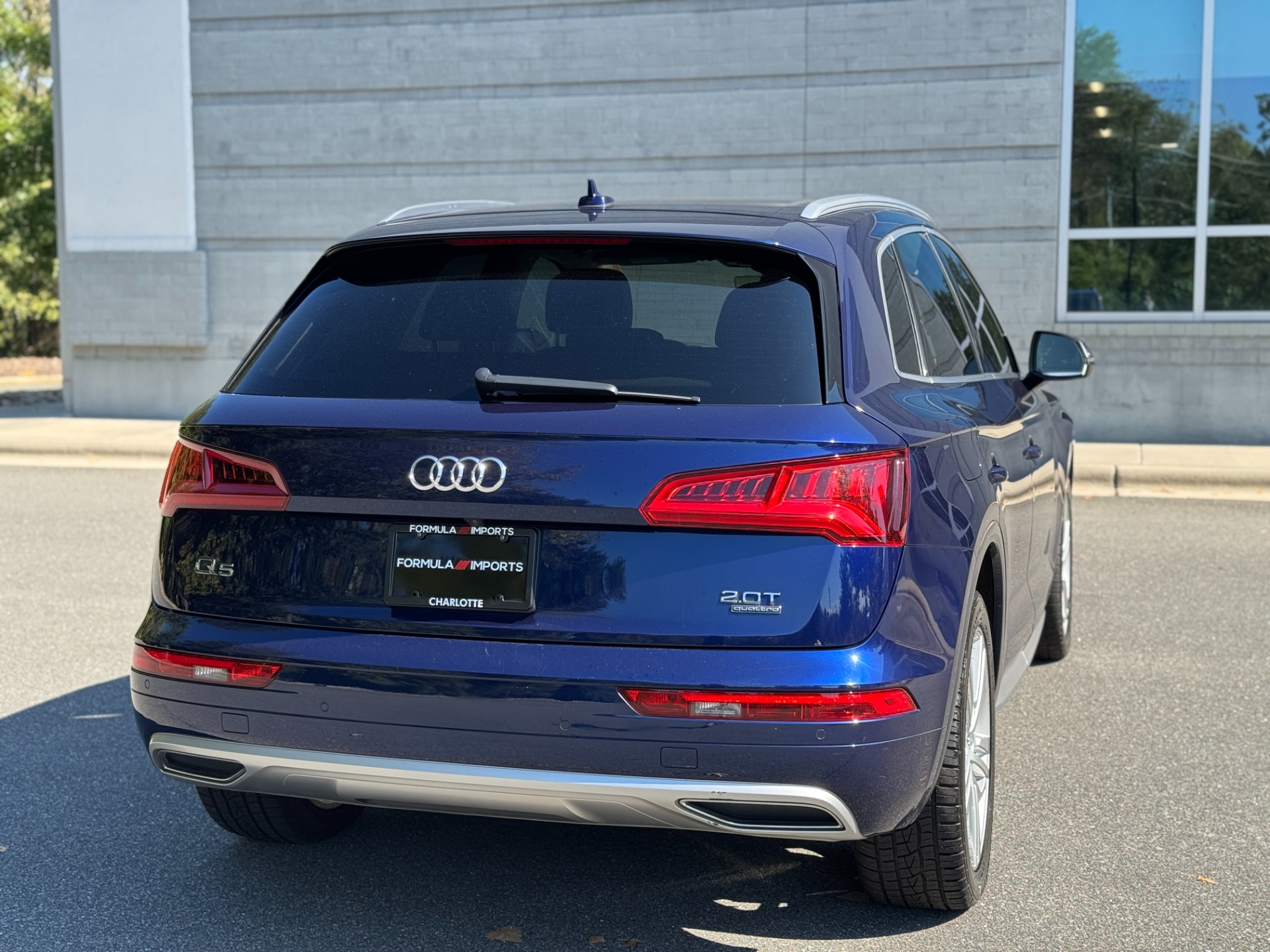 Used 2018 Audi Q5 PREMIUM PLUS / NAV / PANO-ROOF / PARK SYSTEM / REARVIEW for sale Sold at Formula Imports in Charlotte NC 28227 11