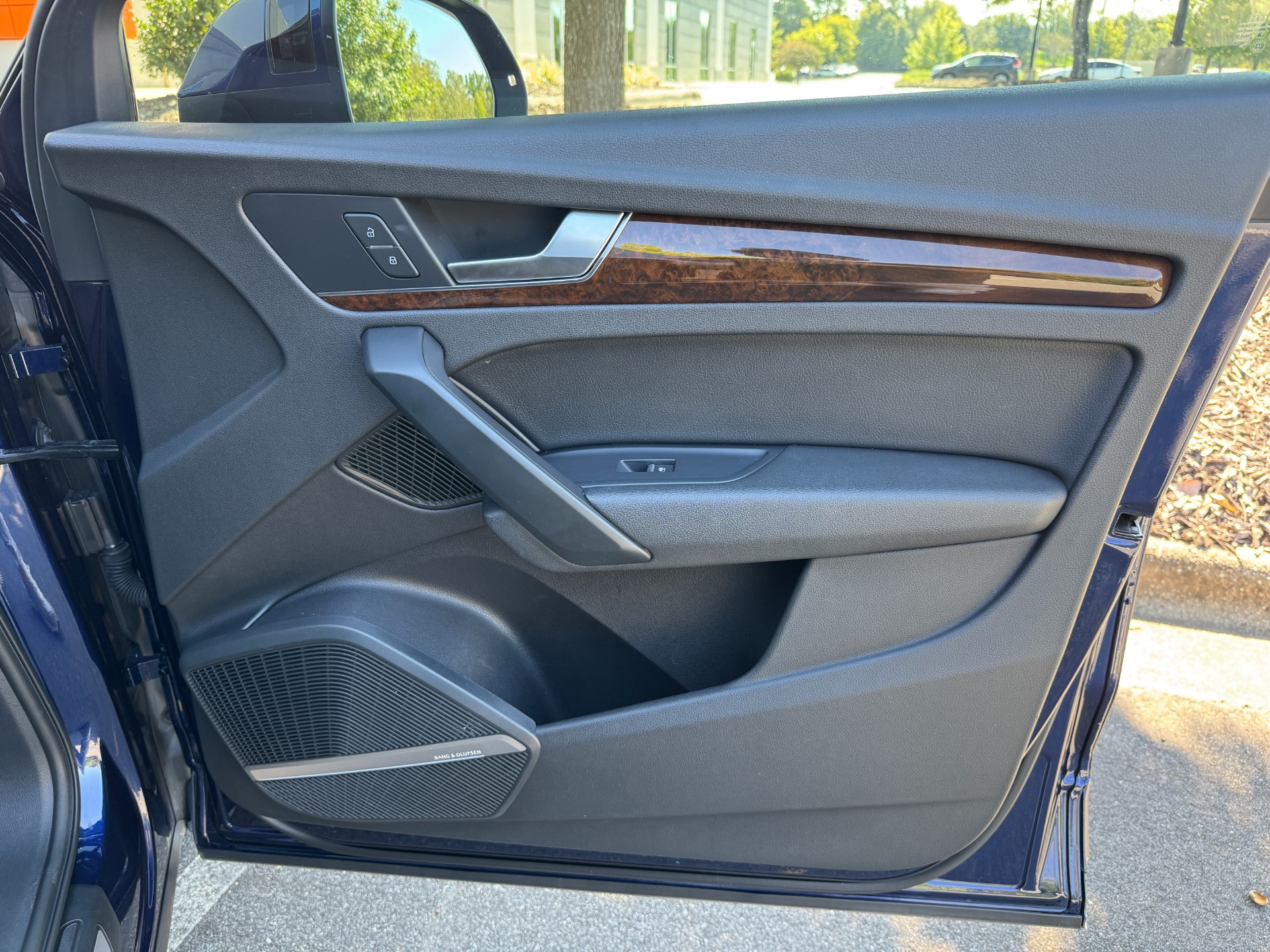 Used 2018 Audi Q5 PREMIUM PLUS / NAV / PANO-ROOF / PARK SYSTEM / REARVIEW for sale Sold at Formula Imports in Charlotte NC 28227 41
