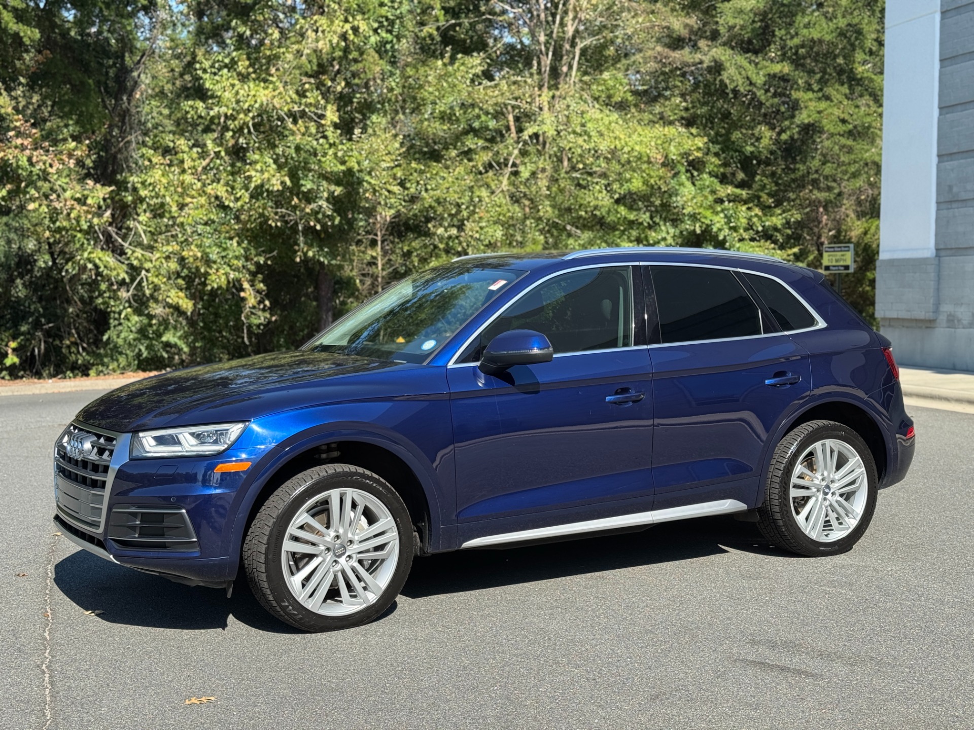 Used 2018 Audi Q5 PREMIUM PLUS / NAV / PANO-ROOF / PARK SYSTEM / REARVIEW for sale Sold at Formula Imports in Charlotte NC 28227 5