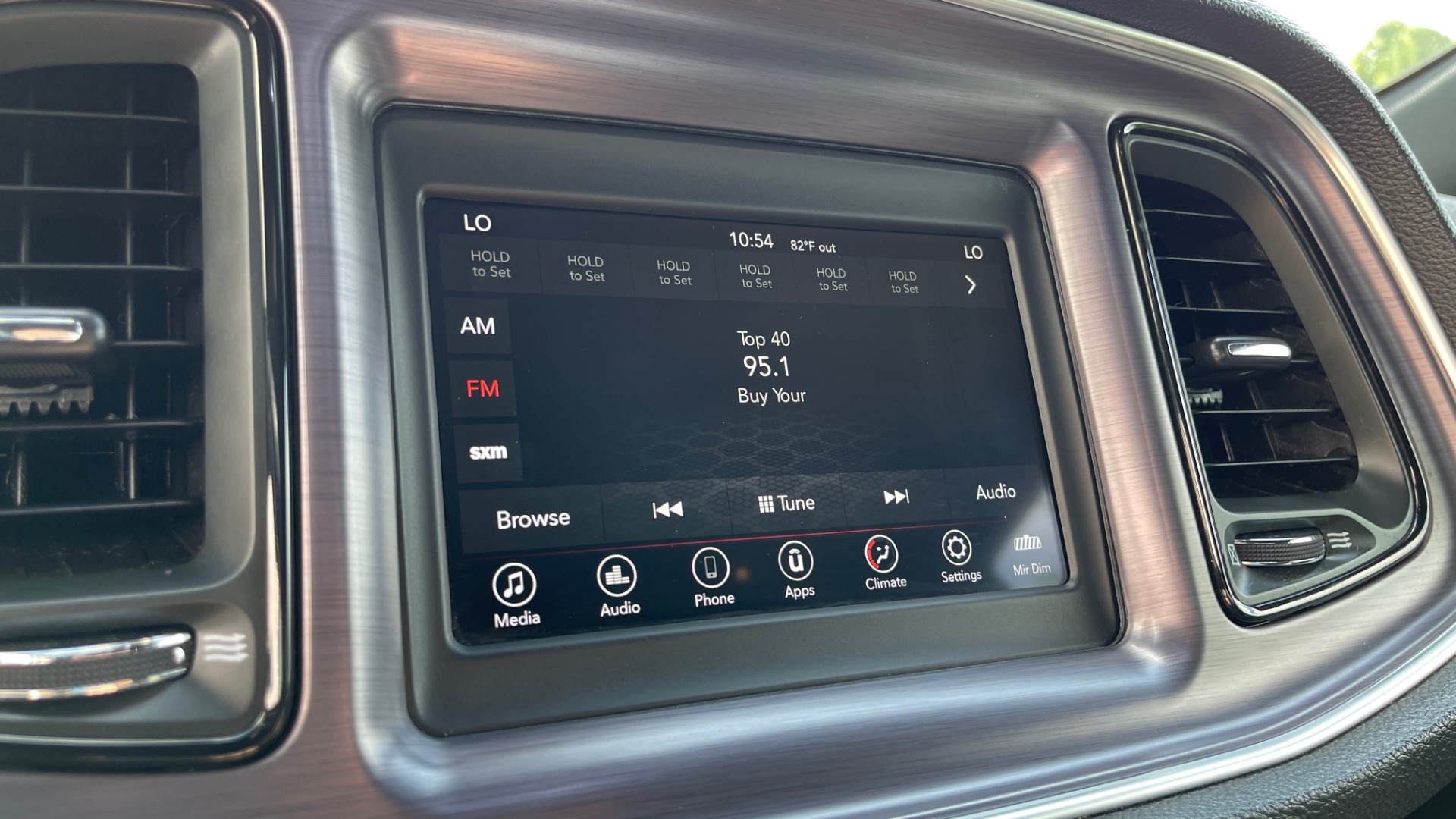 Used 2018 Dodge CHALLENGER SXT COUPE / BLACKTOP PKG / 3.6L V6 / 8-SPD AUTO / REARVIEW for sale Sold at Formula Imports in Charlotte NC 28227 40