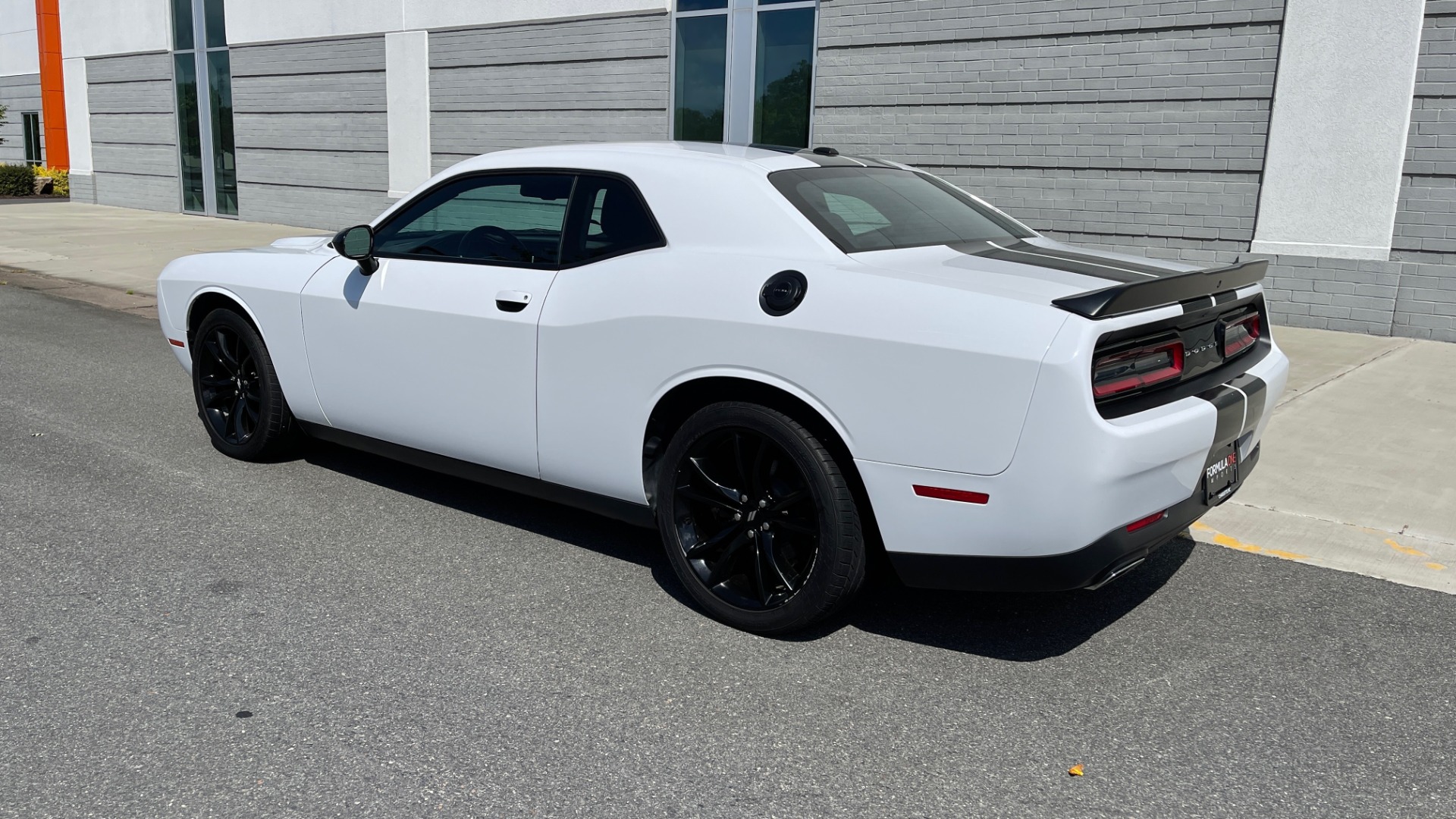 Used 2018 Dodge CHALLENGER SXT COUPE / BLACKTOP PKG / 3.6L V6 / 8-SPD AUTO / REARVIEW for sale Sold at Formula Imports in Charlotte NC 28227 5