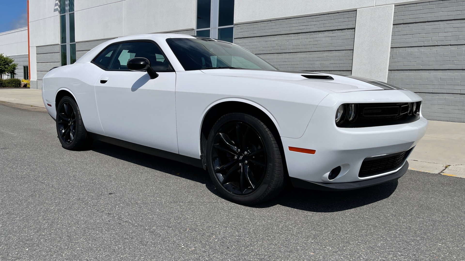Used 2018 Dodge CHALLENGER SXT COUPE / BLACKTOP PKG / 3.6L V6 / 8-SPD AUTO / REARVIEW for sale Sold at Formula Imports in Charlotte NC 28227 6