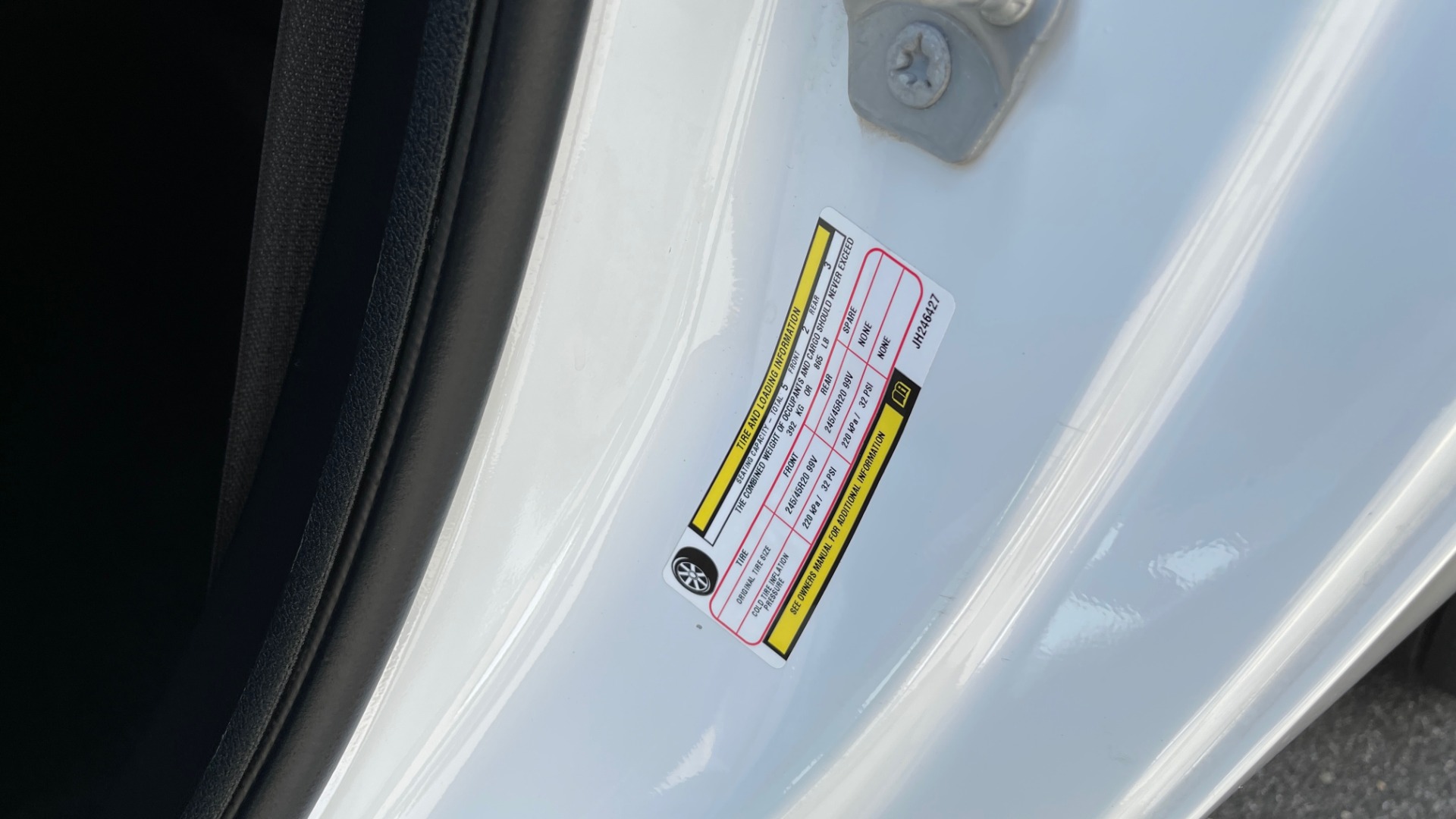 Used 2018 Dodge CHALLENGER SXT COUPE / BLACKTOP PKG / 3.6L V6 / 8-SPD AUTO / REARVIEW for sale Sold at Formula Imports in Charlotte NC 28227 66