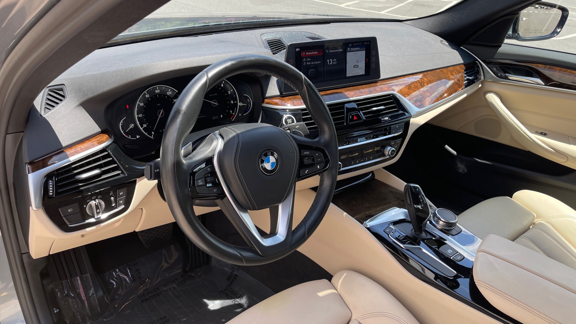 Used 2017 BMW 5 SERIES 530I PREMIUM / WIFI / NAV / SUNROOF / AUTO CLIMATE CONTROL for sale Sold at Formula Imports in Charlotte NC 28227 34