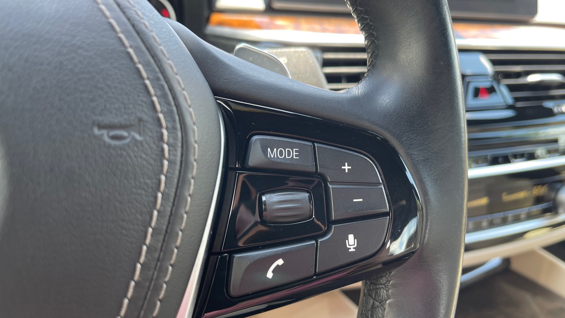Used 2017 BMW 5 SERIES 530I PREMIUM / WIFI / NAV / SUNROOF / AUTO CLIMATE CONTROL for sale Sold at Formula Imports in Charlotte NC 28227 39