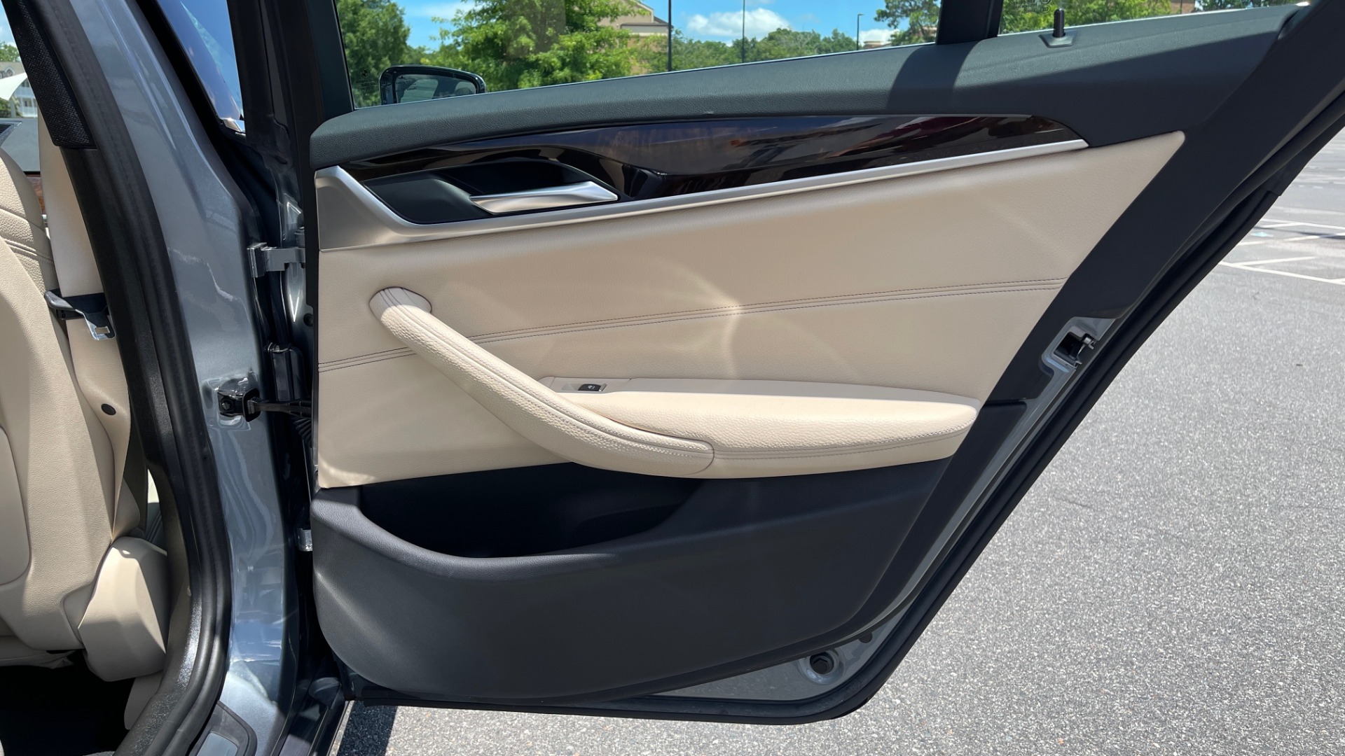 Used 2017 BMW 5 SERIES 530I PREMIUM / WIFI / NAV / SUNROOF / AUTO CLIMATE CONTROL for sale Sold at Formula Imports in Charlotte NC 28227 59