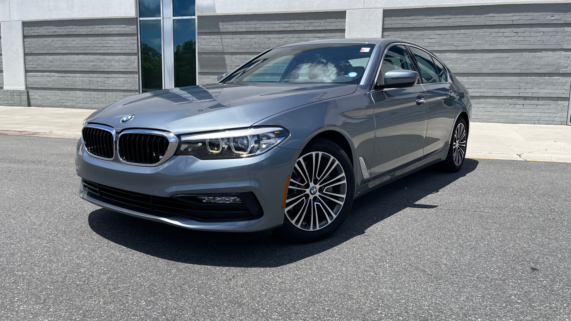 Used 2017 BMW 5 SERIES 530I PREMIUM / WIFI / NAV / SUNROOF / AUTO CLIMATE CONTROL for sale Sold at Formula Imports in Charlotte NC 28227 1