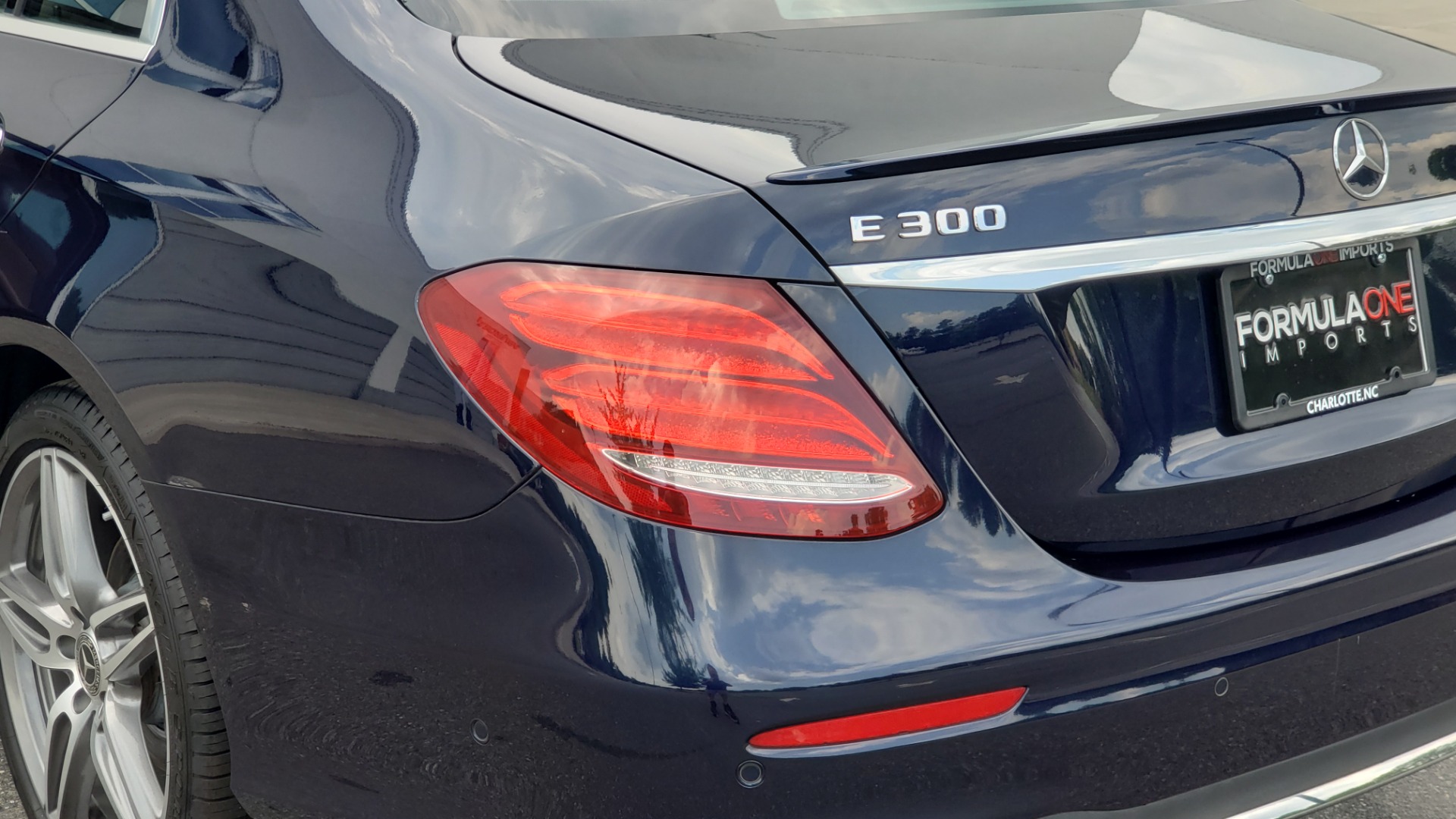 Used 2018 Mercedes-Benz E-CLASS E 300 PREMIUM / AMG LINE / PARK ASST / BURMESTER / SUNROOF / REARVIEW for sale Sold at Formula Imports in Charlotte NC 28227 28