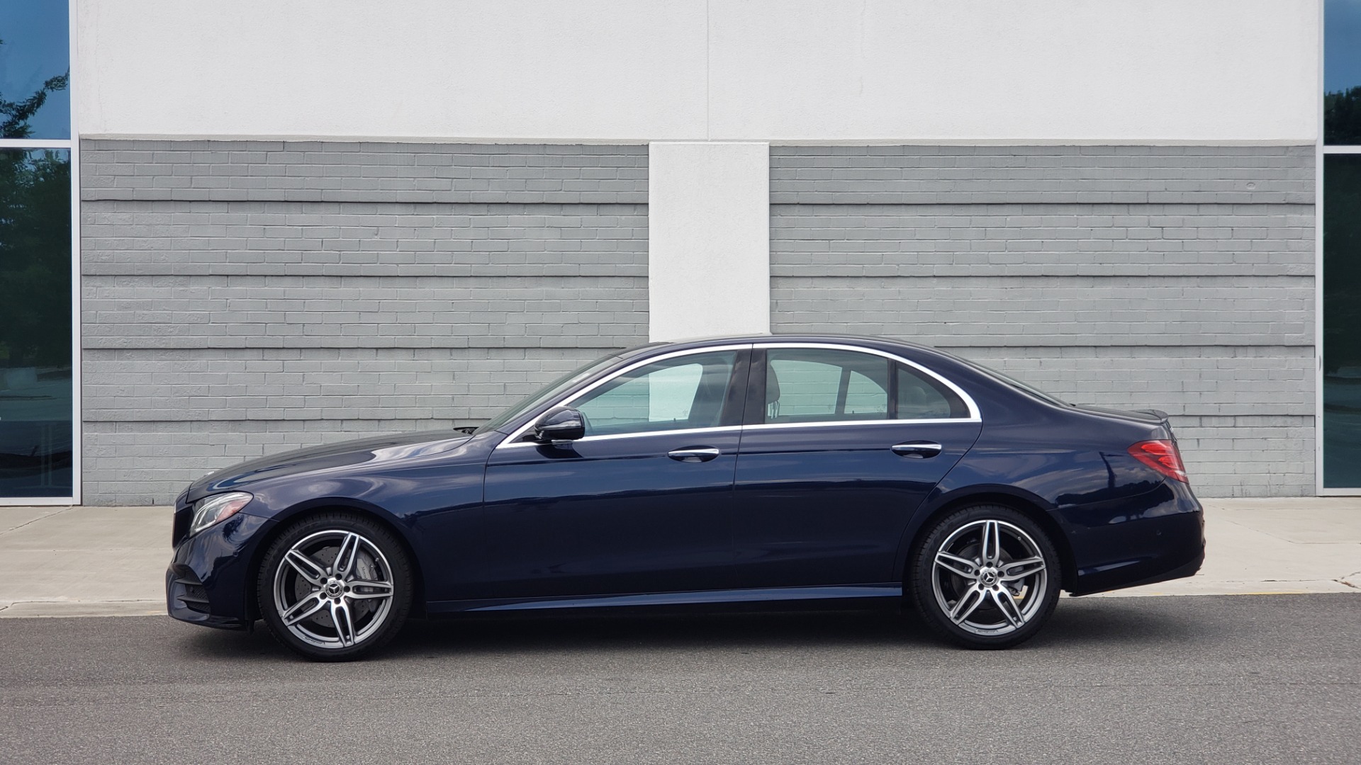 Used 2018 Mercedes-Benz E-CLASS E 300 PREMIUM / AMG LINE / PARK ASST / BURMESTER / SUNROOF / REARVIEW for sale Sold at Formula Imports in Charlotte NC 28227 5