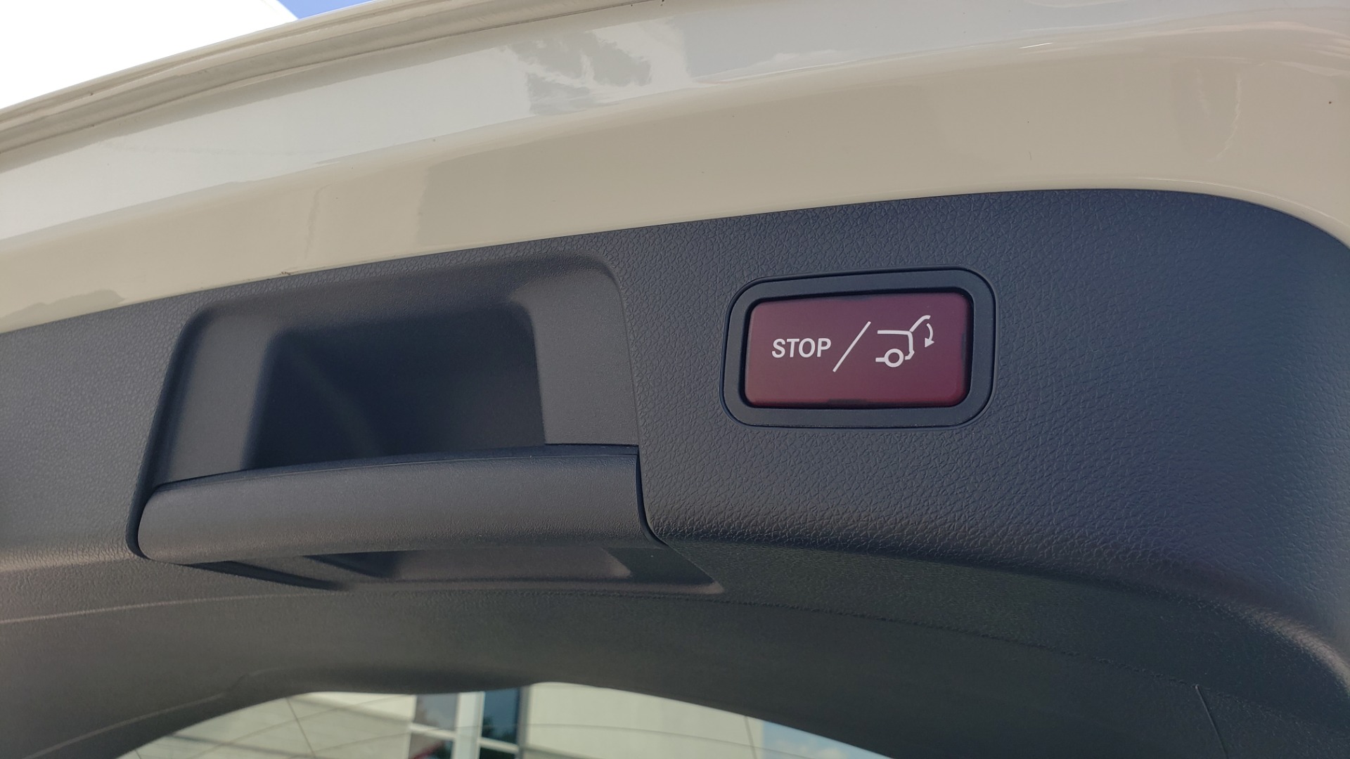 Used 2018 Mercedes-Benz GLA 250 / ICE EDITION / 2.0L / 7-SPD AUTO / SUNROOF / REARVIEW for sale Sold at Formula Imports in Charlotte NC 28227 19