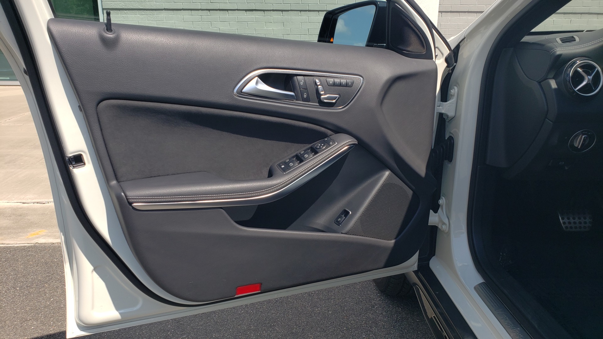 Used 2018 Mercedes-Benz GLA 250 / ICE EDITION / 2.0L / 7-SPD AUTO / SUNROOF / REARVIEW for sale Sold at Formula Imports in Charlotte NC 28227 28