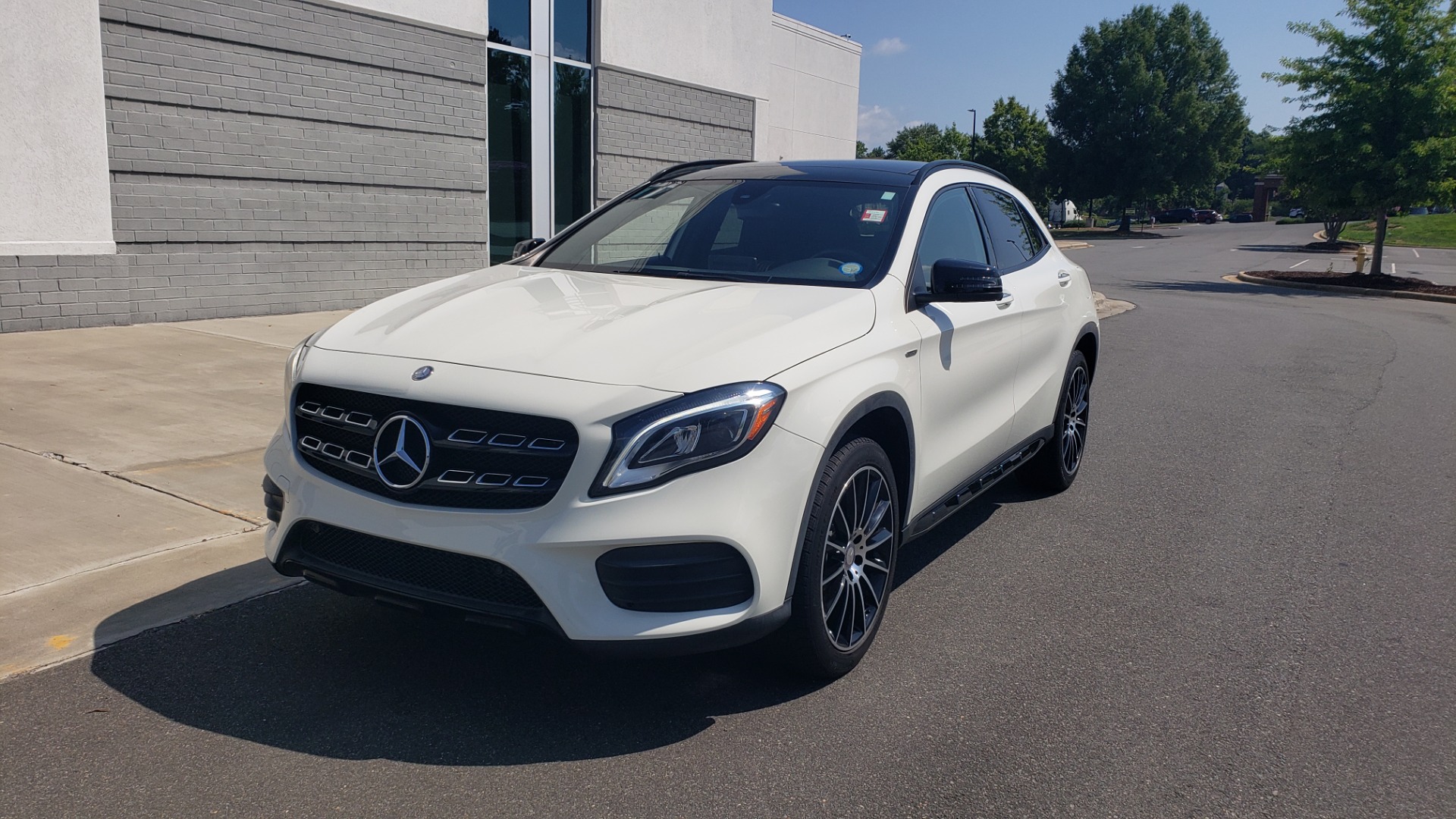 Used 2018 Mercedes-Benz GLA 250 / ICE EDITION / 2.0L / 7-SPD AUTO / SUNROOF / REARVIEW for sale Sold at Formula Imports in Charlotte NC 28227 3