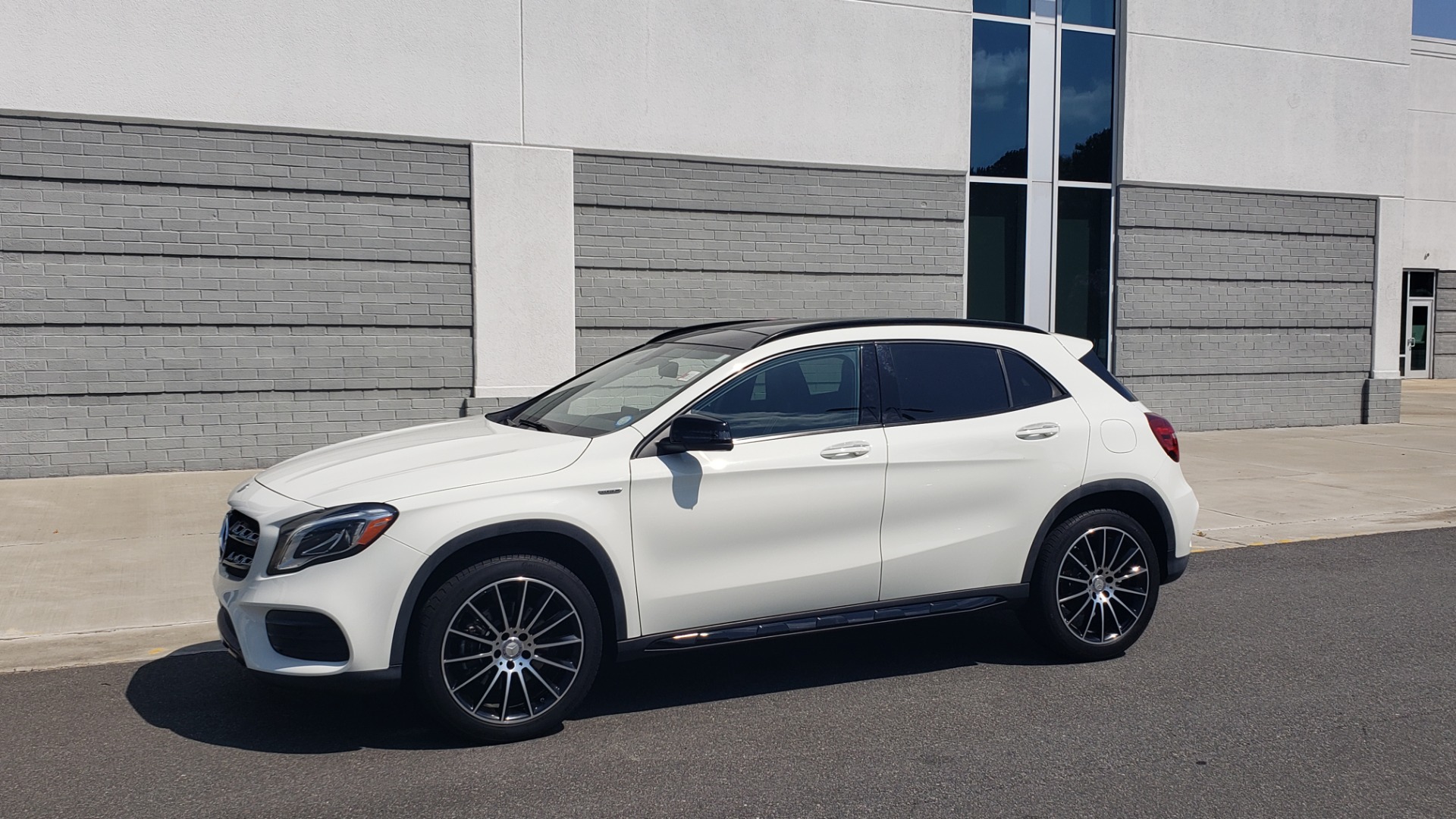 Used 2018 Mercedes-Benz GLA 250 / ICE EDITION / 2.0L / 7-SPD AUTO / SUNROOF / REARVIEW for sale Sold at Formula Imports in Charlotte NC 28227 4