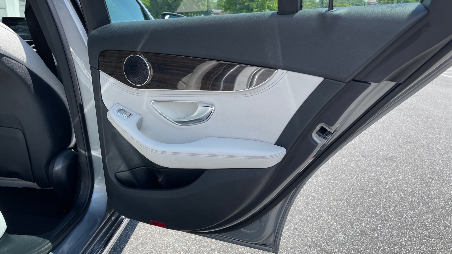 Used 2016 Mercedes-Benz C-CLASS C 300 / PREMIUM / NAV / PANO-ROOF / BSA / REARVIEW for sale Sold at Formula Imports in Charlotte NC 28227 61