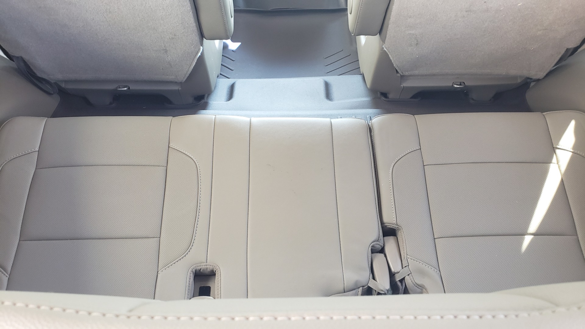 Used 2018 Chevrolet TAHOE PREMIER 4X4 / NAV / BOSE / SUNROOF / ENT SYS / 3-ROW / REARVIEW for sale Sold at Formula Imports in Charlotte NC 28227 22
