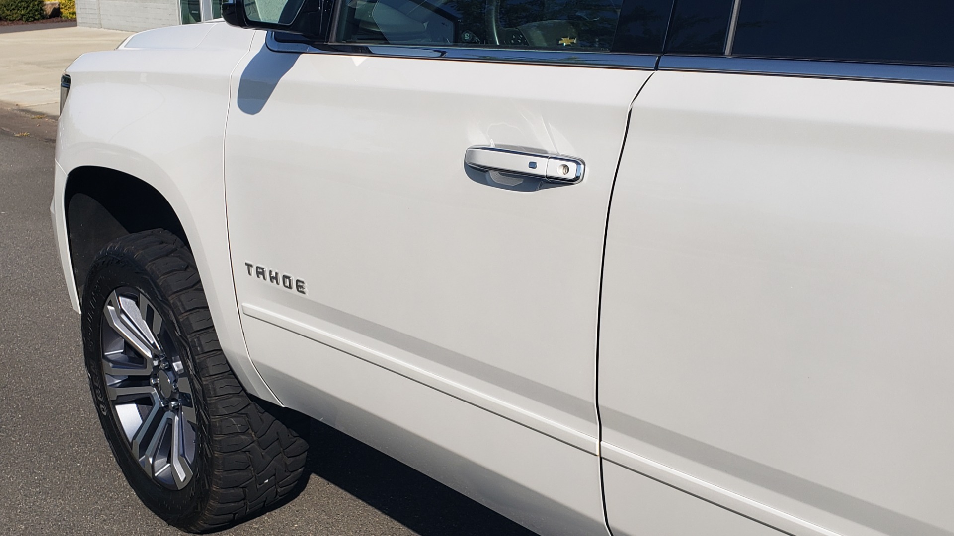 Used 2018 Chevrolet TAHOE PREMIER 4X4 / NAV / BOSE / SUNROOF / ENT SYS / 3-ROW / REARVIEW for sale Sold at Formula Imports in Charlotte NC 28227 9