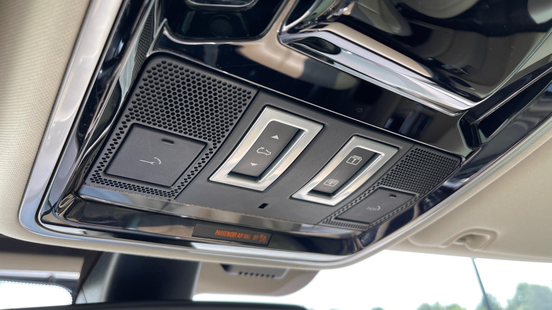 Used 2016 Land Rover RANGE ROVER SPORT V6 HSE / NAV / PANO-ROOF / MERIDIAN / CONSOLE COOLER / CAMERAS for sale Sold at Formula Imports in Charlotte NC 28227 49