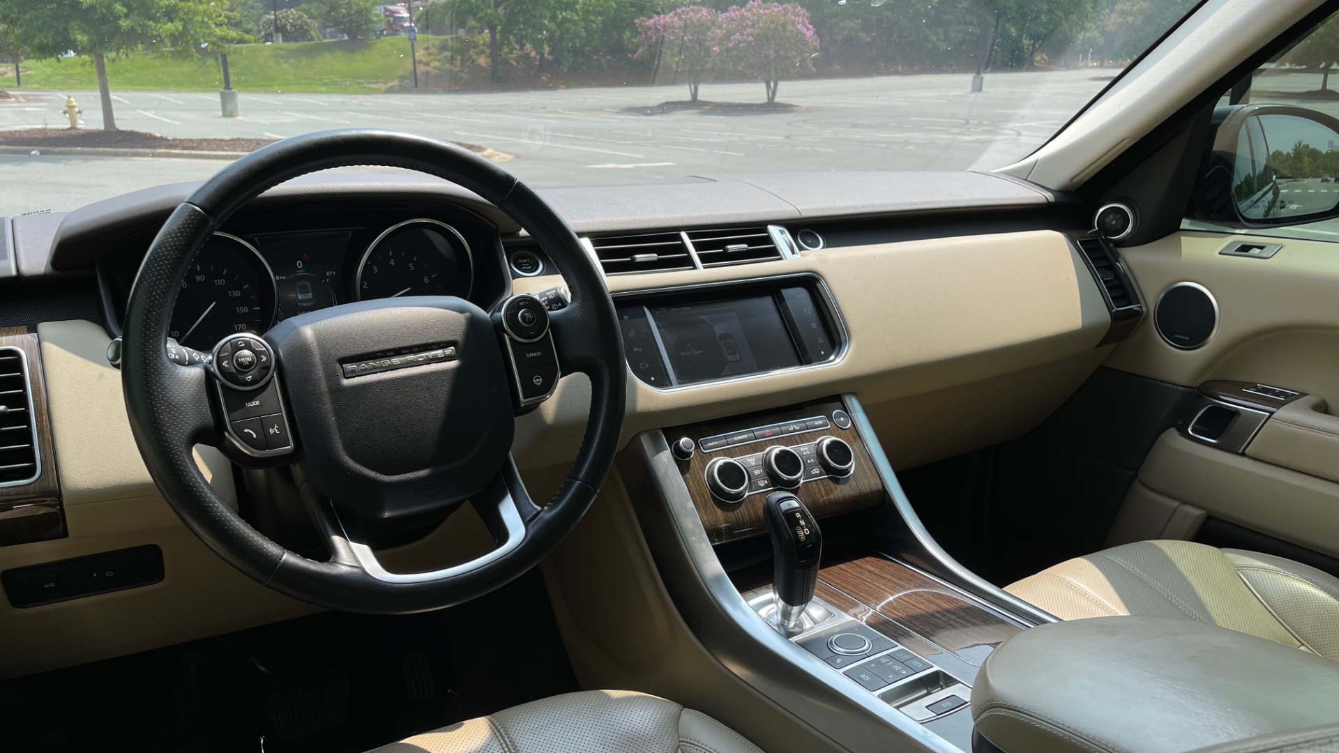 Used 2016 Land Rover RANGE ROVER SPORT V6 HSE / NAV / PANO-ROOF / MERIDIAN / CONSOLE COOLER / CAMERAS for sale Sold at Formula Imports in Charlotte NC 28227 54
