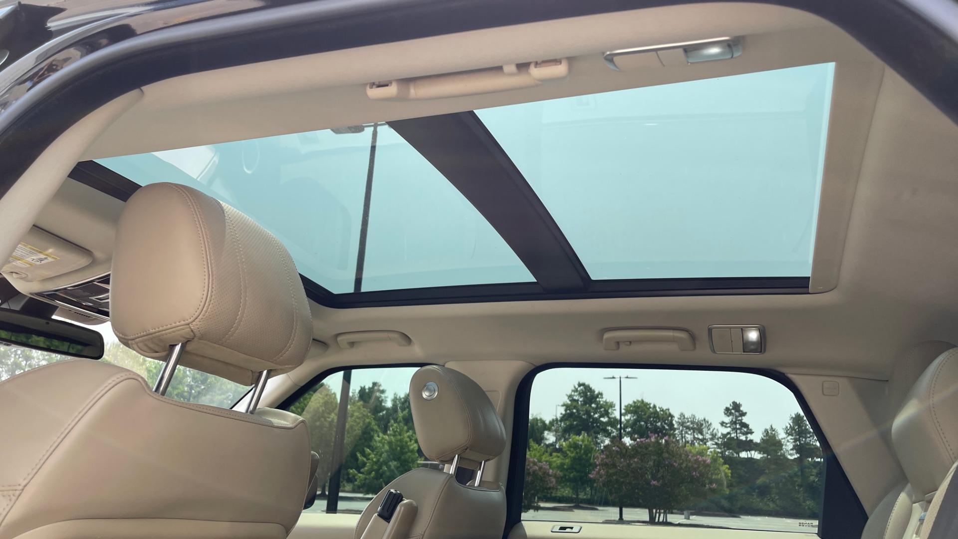 Used 2016 Land Rover RANGE ROVER SPORT V6 HSE / NAV / PANO-ROOF / MERIDIAN / CONSOLE COOLER / CAMERAS for sale Sold at Formula Imports in Charlotte NC 28227 57