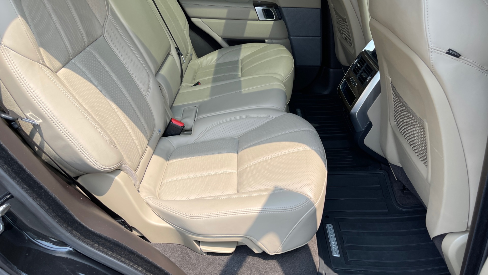 Used 2016 Land Rover RANGE ROVER SPORT V6 HSE / NAV / PANO-ROOF / MERIDIAN / CONSOLE COOLER / CAMERAS for sale Sold at Formula Imports in Charlotte NC 28227 66