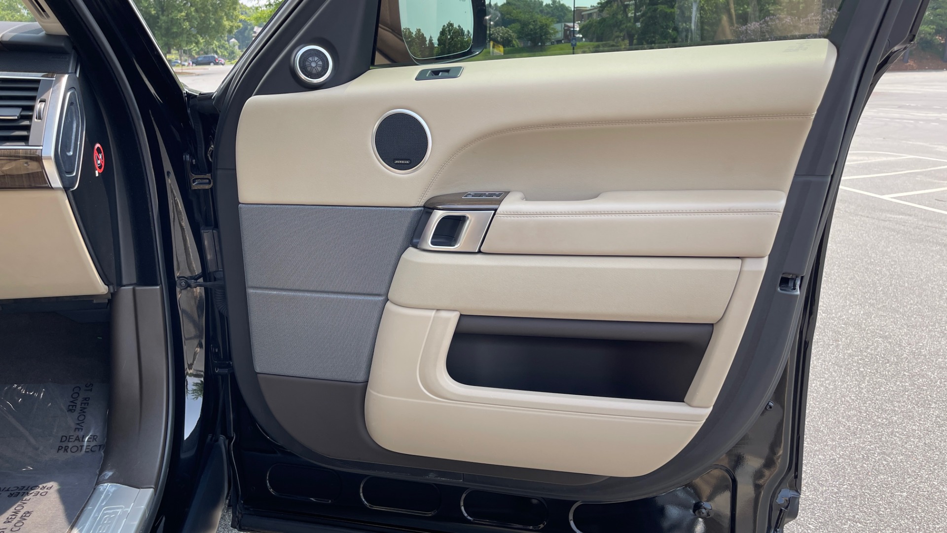 Used 2016 Land Rover RANGE ROVER SPORT V6 HSE / NAV / PANO-ROOF / MERIDIAN / CONSOLE COOLER / CAMERAS for sale Sold at Formula Imports in Charlotte NC 28227 68