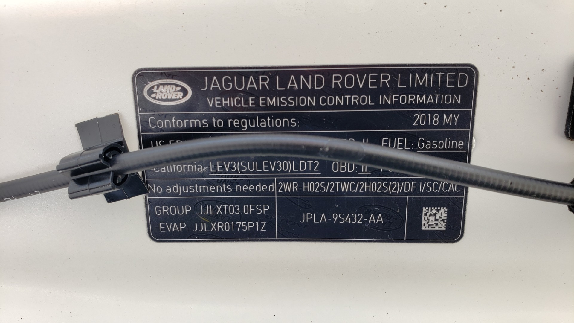 Used 2018 Land Rover RANGE ROVER SPORT HSE / 3.0L SC V6 / 4X4 / NAV / SUNROOF / LANE ASST / REARVIEW for sale Sold at Formula Imports in Charlotte NC 28227 17