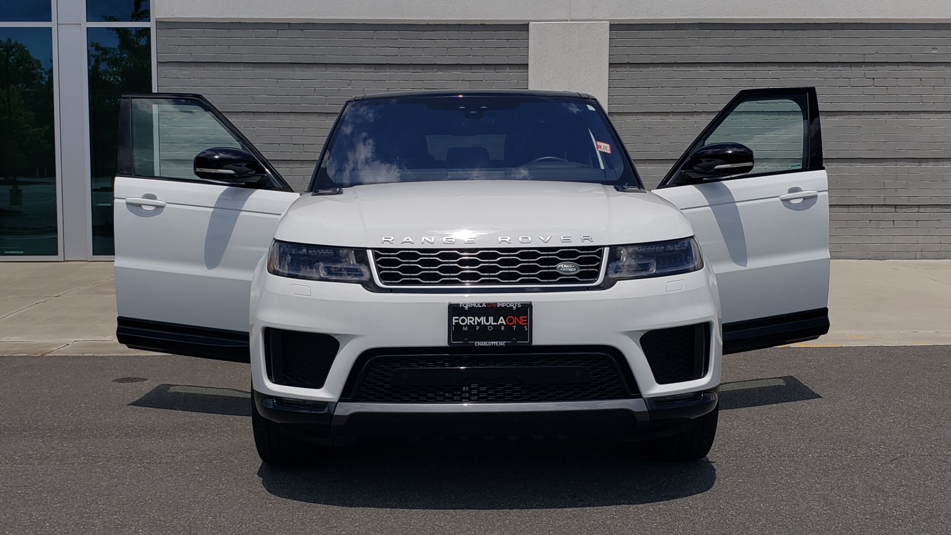 Used 2018 Land Rover RANGE ROVER SPORT HSE / 3.0L SC V6 / 4X4 / NAV / SUNROOF / LANE ASST / REARVIEW for sale Sold at Formula Imports in Charlotte NC 28227 24