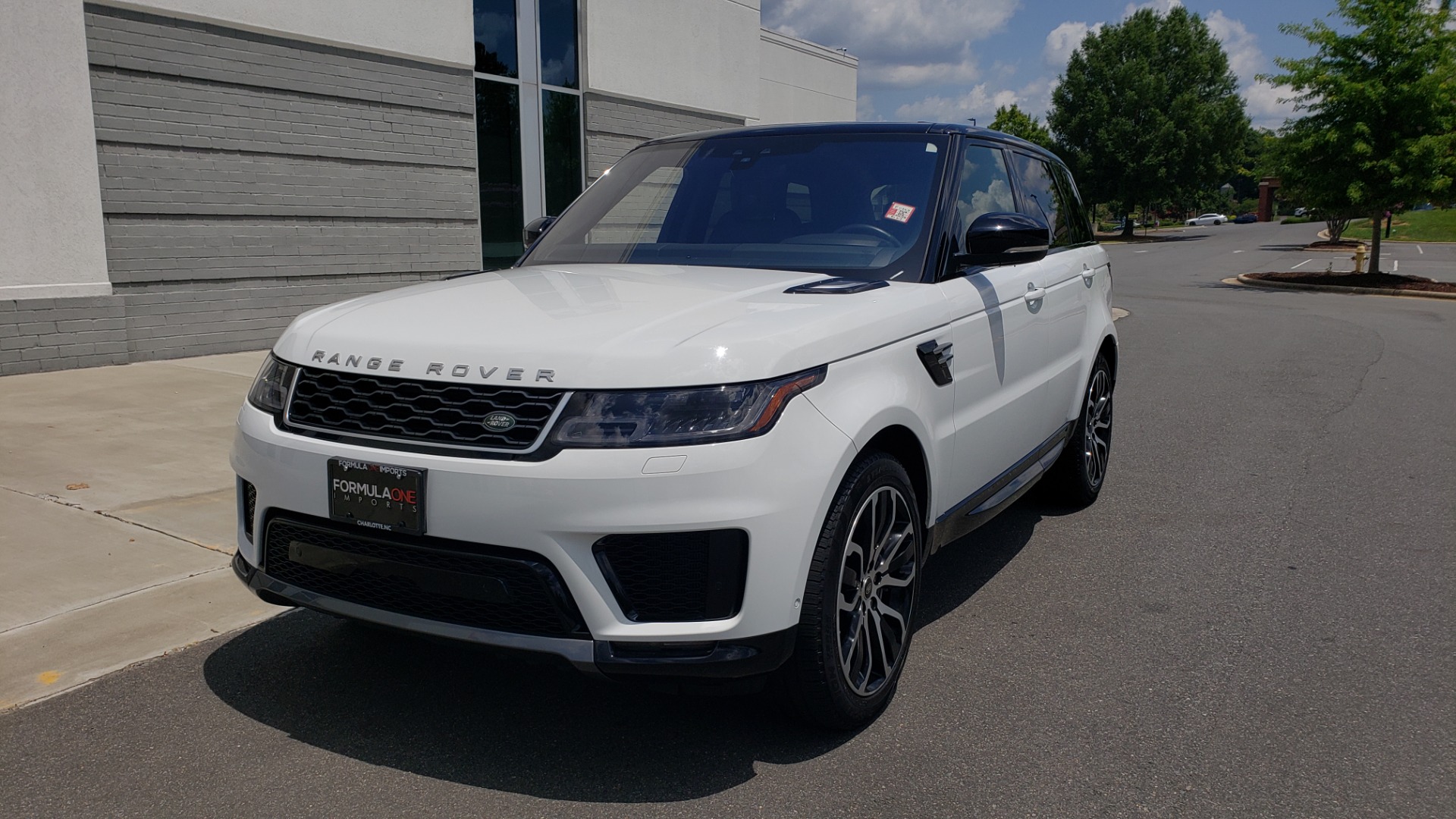 Used 2018 Land Rover RANGE ROVER SPORT HSE / 3.0L SC V6 / 4X4 / NAV / SUNROOF / LANE ASST / REARVIEW for sale Sold at Formula Imports in Charlotte NC 28227 3