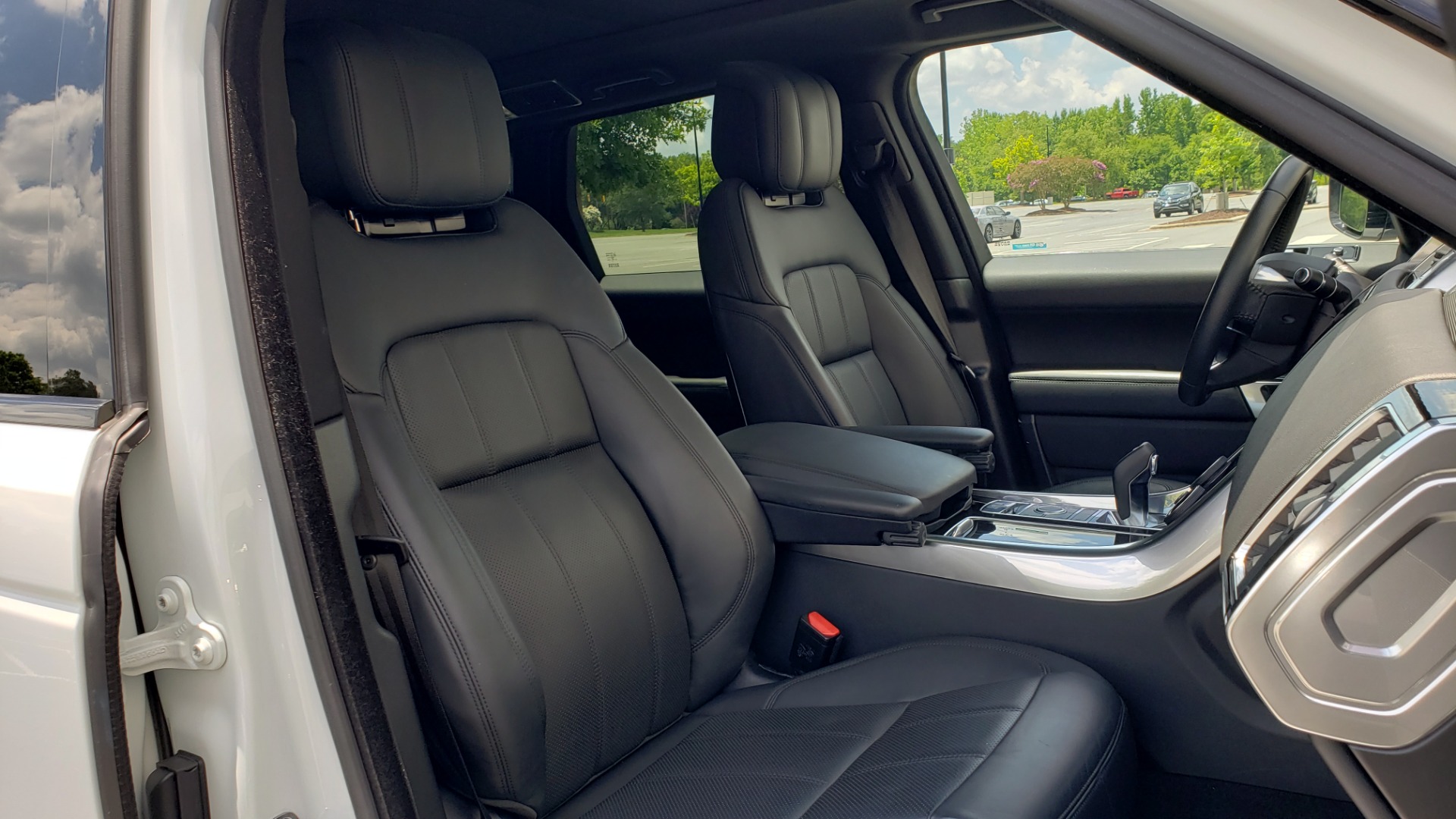 Used 2018 Land Rover RANGE ROVER SPORT HSE / 3.0L SC V6 / 4X4 / NAV / SUNROOF / LANE ASST / REARVIEW for sale Sold at Formula Imports in Charlotte NC 28227 72