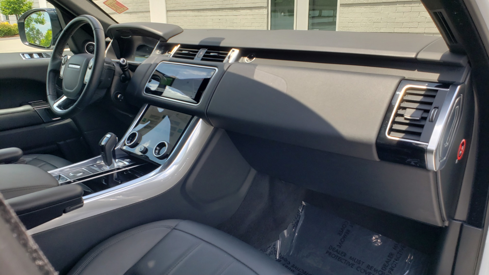Used 2018 Land Rover RANGE ROVER SPORT HSE / 3.0L SC V6 / 4X4 / NAV / SUNROOF / LANE ASST / REARVIEW for sale Sold at Formula Imports in Charlotte NC 28227 73