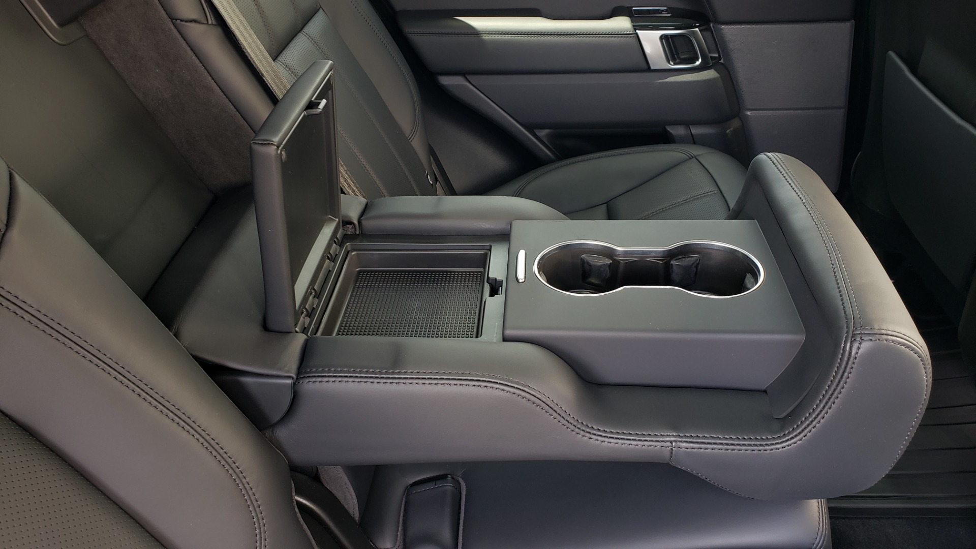 Used 2018 Land Rover RANGE ROVER SPORT HSE / 3.0L SC V6 / 4X4 / NAV / SUNROOF / LANE ASST / REARVIEW for sale Sold at Formula Imports in Charlotte NC 28227 78