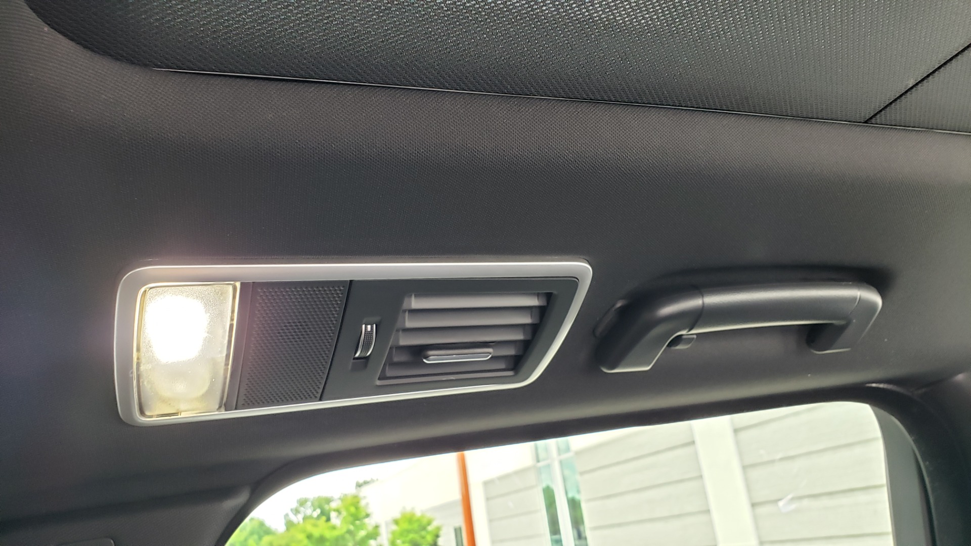 Used 2018 Land Rover RANGE ROVER SPORT HSE / 3.0L SC V6 / 4X4 / NAV / SUNROOF / LANE ASST / REARVIEW for sale Sold at Formula Imports in Charlotte NC 28227 83
