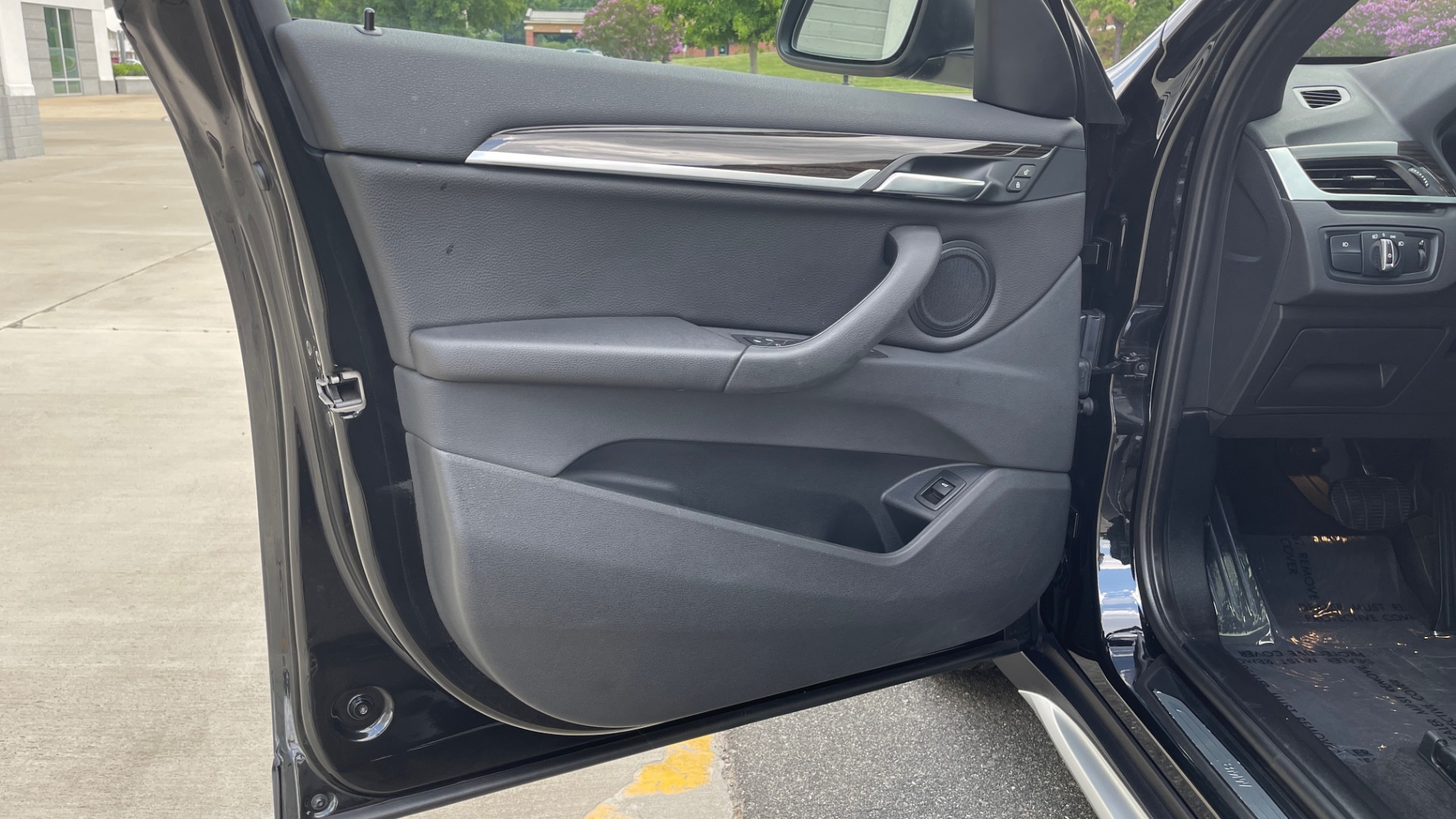 Used 2018 BMW X1 XDRIVE28I / NAV / CONV PKG / HTD STS / PANO-ROOF / REARVIEW for sale Sold at Formula Imports in Charlotte NC 28227 26