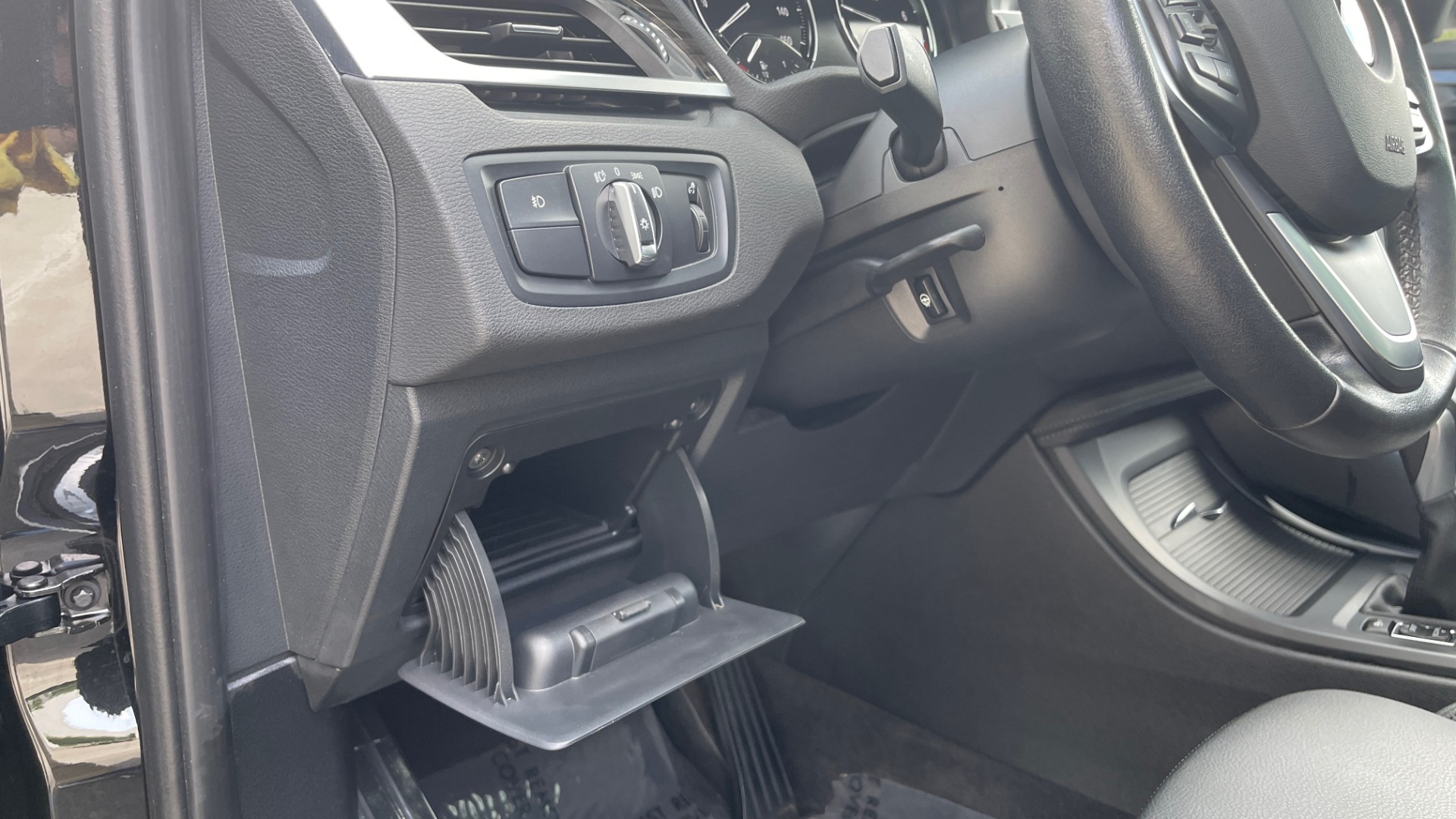 Used 2018 BMW X1 XDRIVE28I / NAV / CONV PKG / HTD STS / PANO-ROOF / REARVIEW for sale Sold at Formula Imports in Charlotte NC 28227 32
