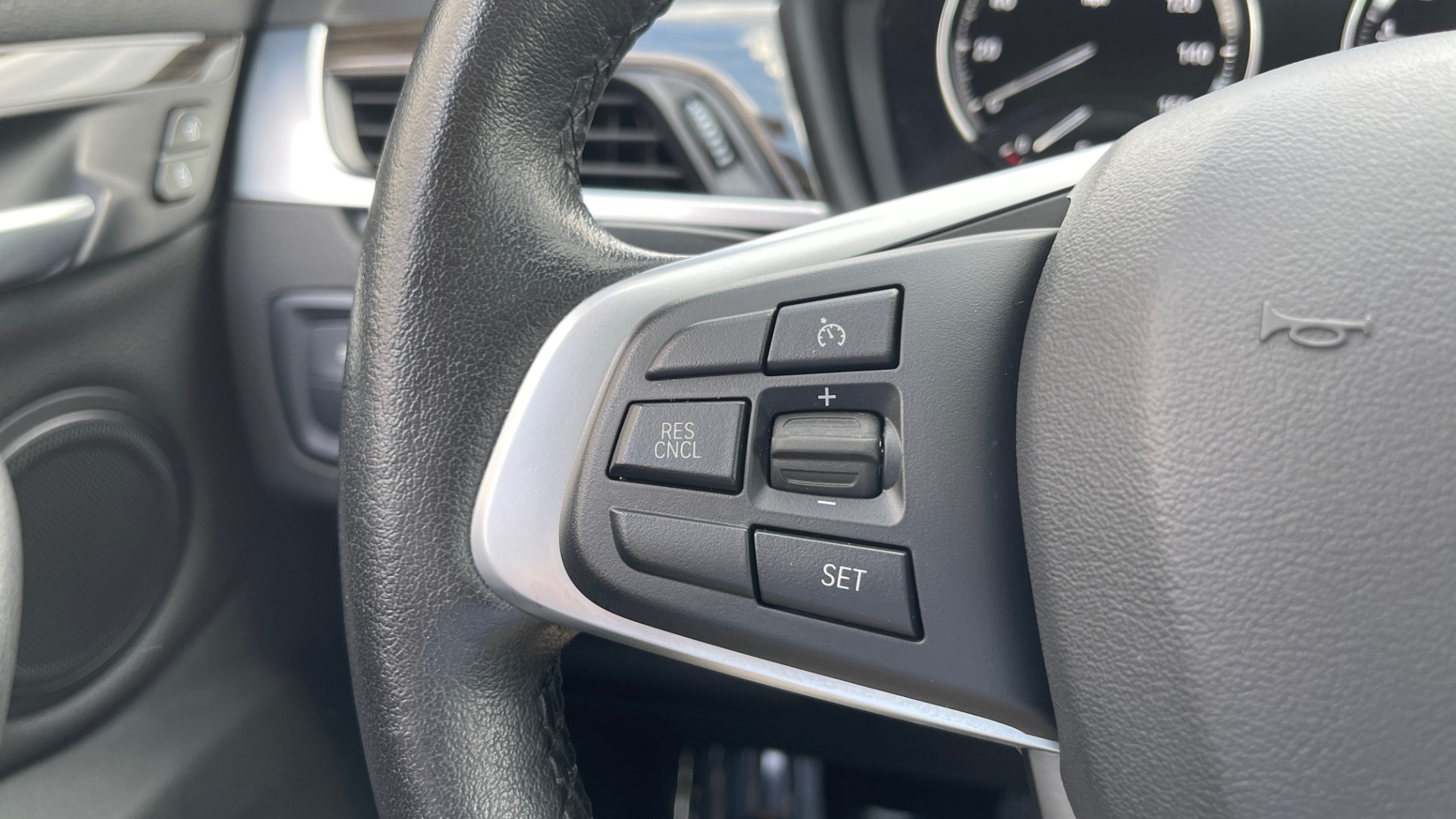 Used 2018 BMW X1 XDRIVE28I / NAV / CONV PKG / HTD STS / PANO-ROOF / REARVIEW for sale Sold at Formula Imports in Charlotte NC 28227 36