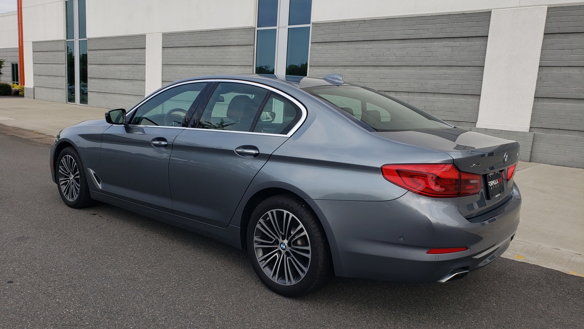 Used 2018 BMW 5 SERIES 540I XDRIVE PREMIUM / EXECUTIVE / LUXURY / H/K SND / REMOTE CONTROL PARKING for sale Sold at Formula Imports in Charlotte NC 28227 6