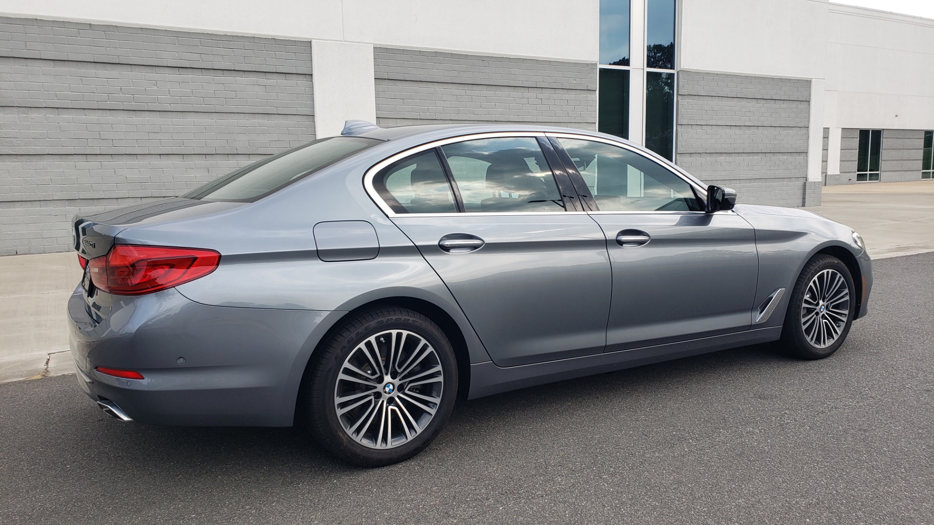 Used 2018 BMW 5 SERIES 540I XDRIVE PREMIUM / EXECUTIVE / LUXURY / H/K SND / REMOTE CONTROL PARKING for sale Sold at Formula Imports in Charlotte NC 28227 8