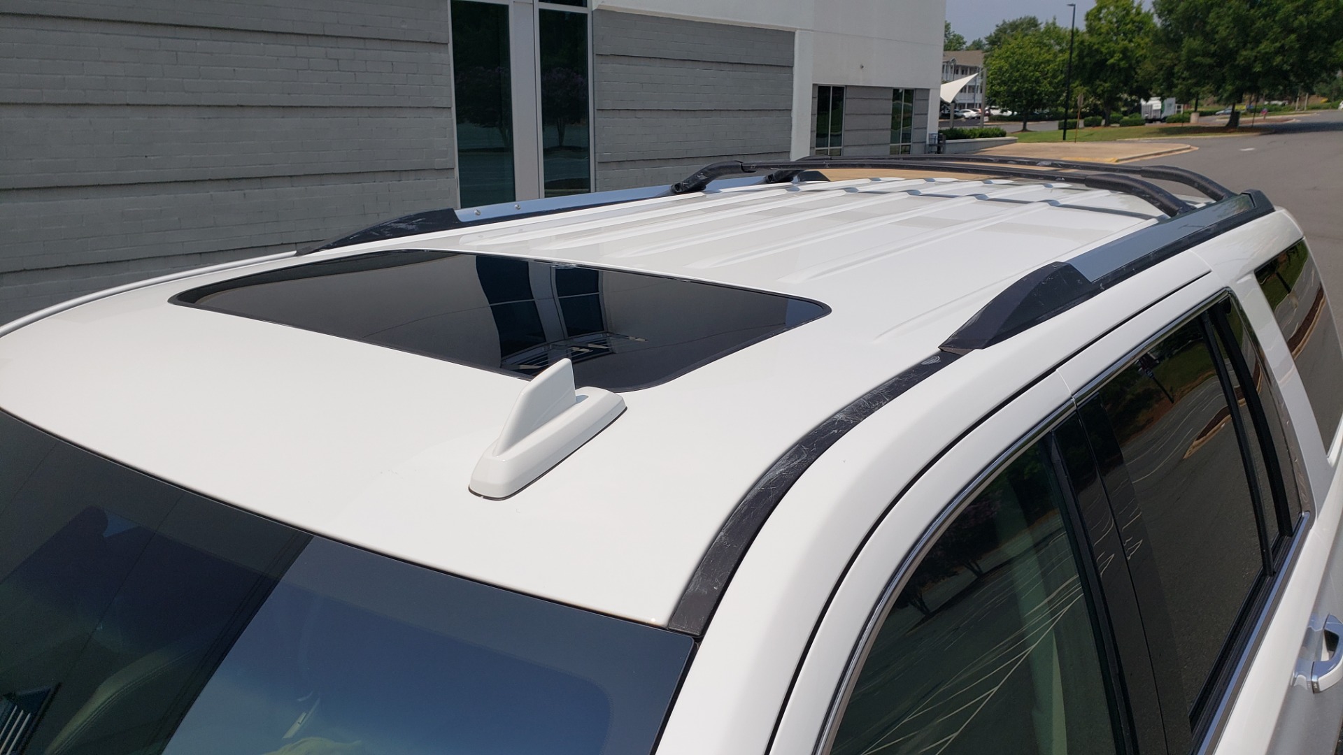 Used 2018 Chevrolet TAHOE PREMIER 4WD / NAV / SUNROOF / BOSE / 3-ROW / HUD / REARVIEW for sale Sold at Formula Imports in Charlotte NC 28227 11