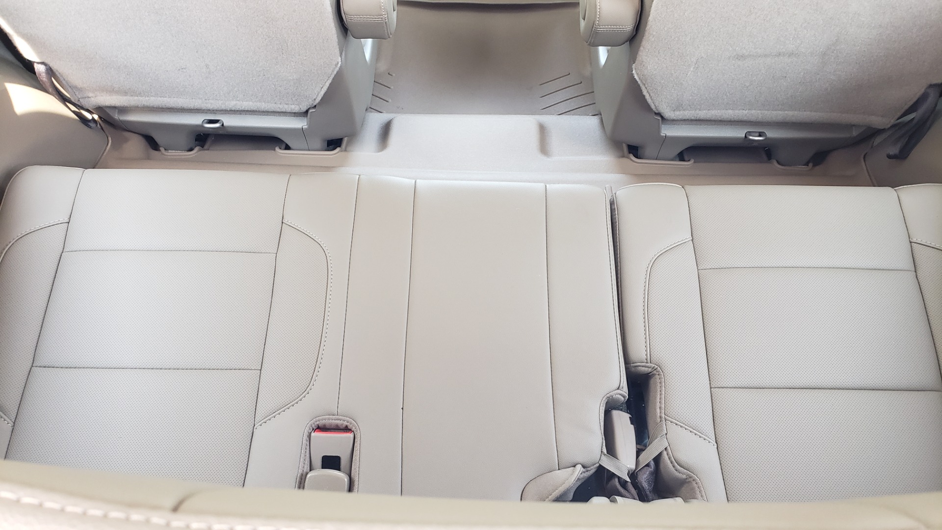 Used 2018 Chevrolet TAHOE PREMIER 4WD / NAV / SUNROOF / BOSE / 3-ROW / HUD / REARVIEW for sale Sold at Formula Imports in Charlotte NC 28227 19