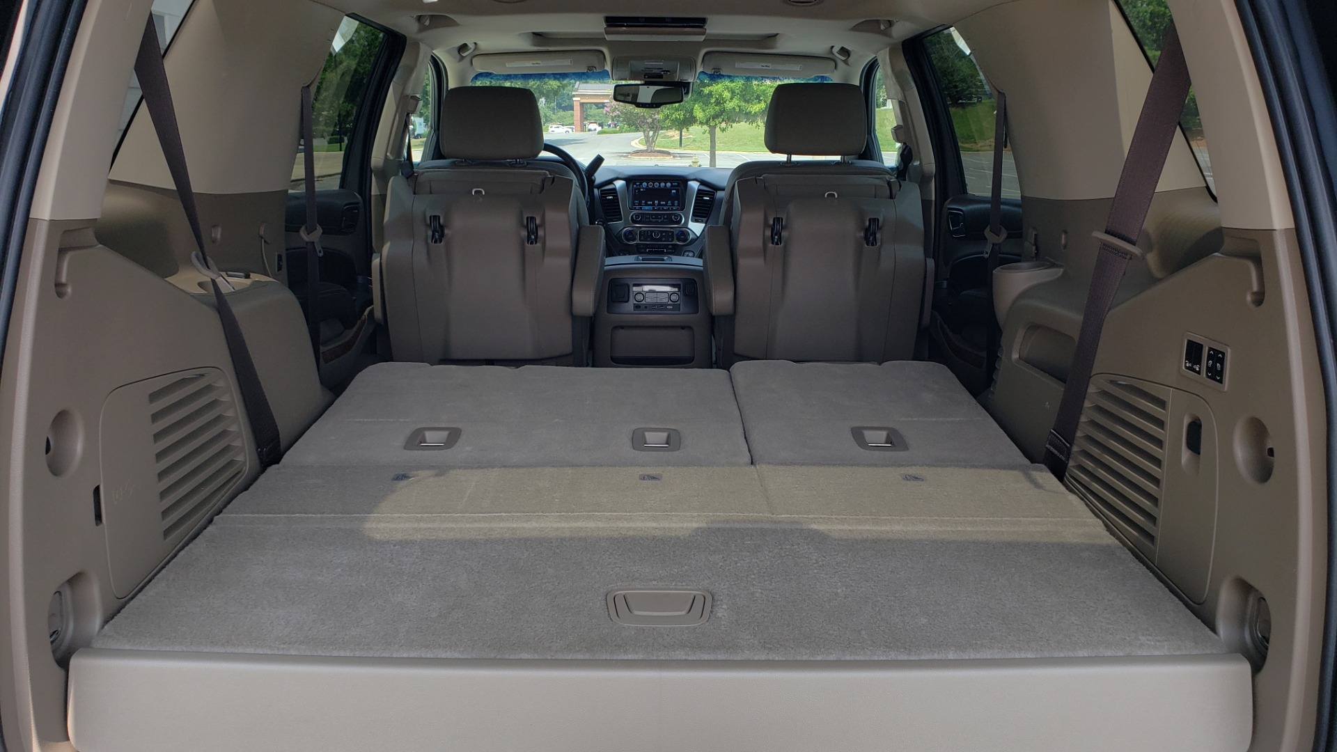 Used 2018 Chevrolet TAHOE PREMIER 4WD / NAV / SUNROOF / BOSE / 3-ROW / HUD / REARVIEW for sale Sold at Formula Imports in Charlotte NC 28227 21