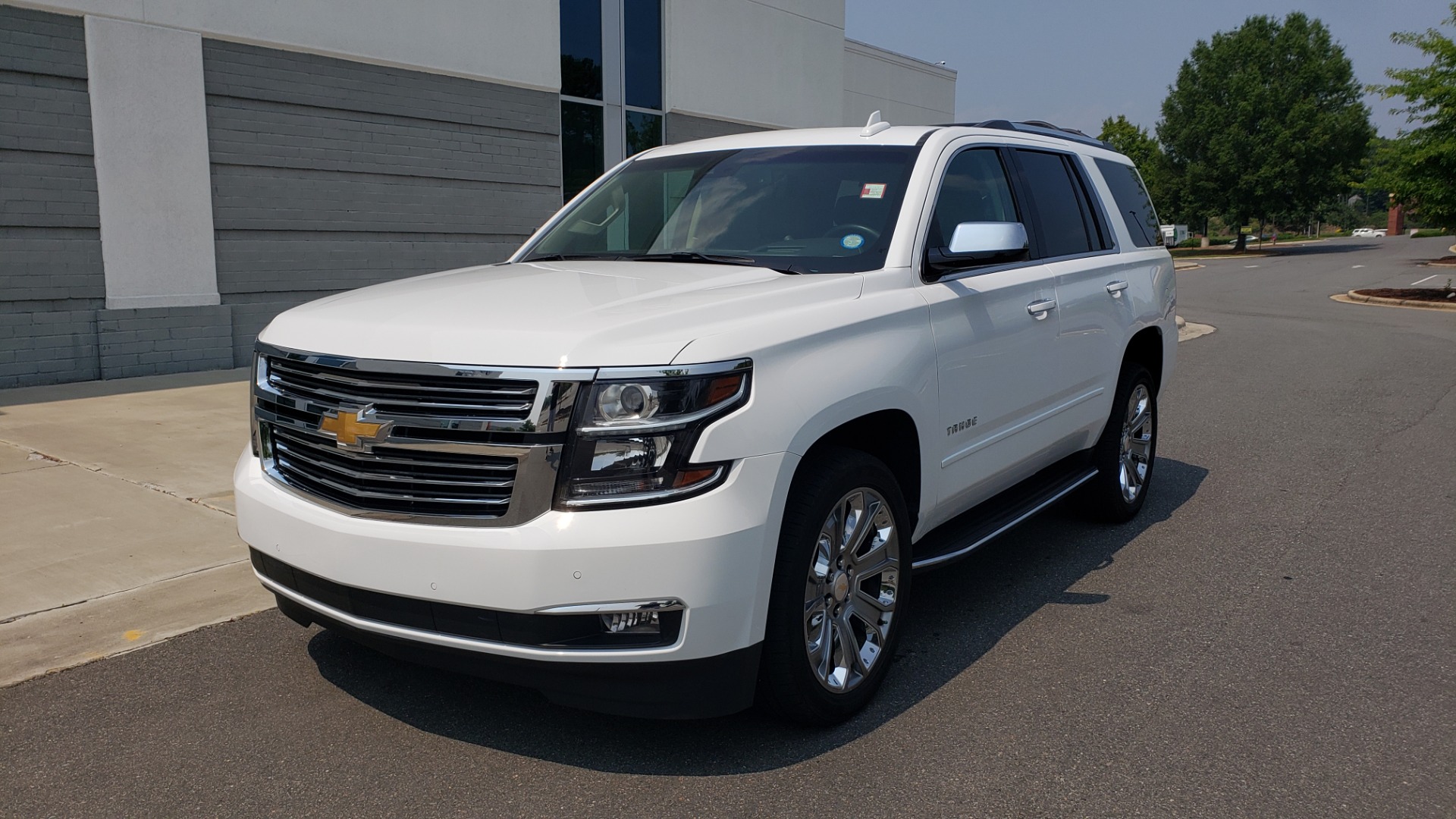 Used 2018 Chevrolet TAHOE PREMIER 4WD / NAV / SUNROOF / BOSE / 3-ROW / HUD / REARVIEW for sale Sold at Formula Imports in Charlotte NC 28227 3