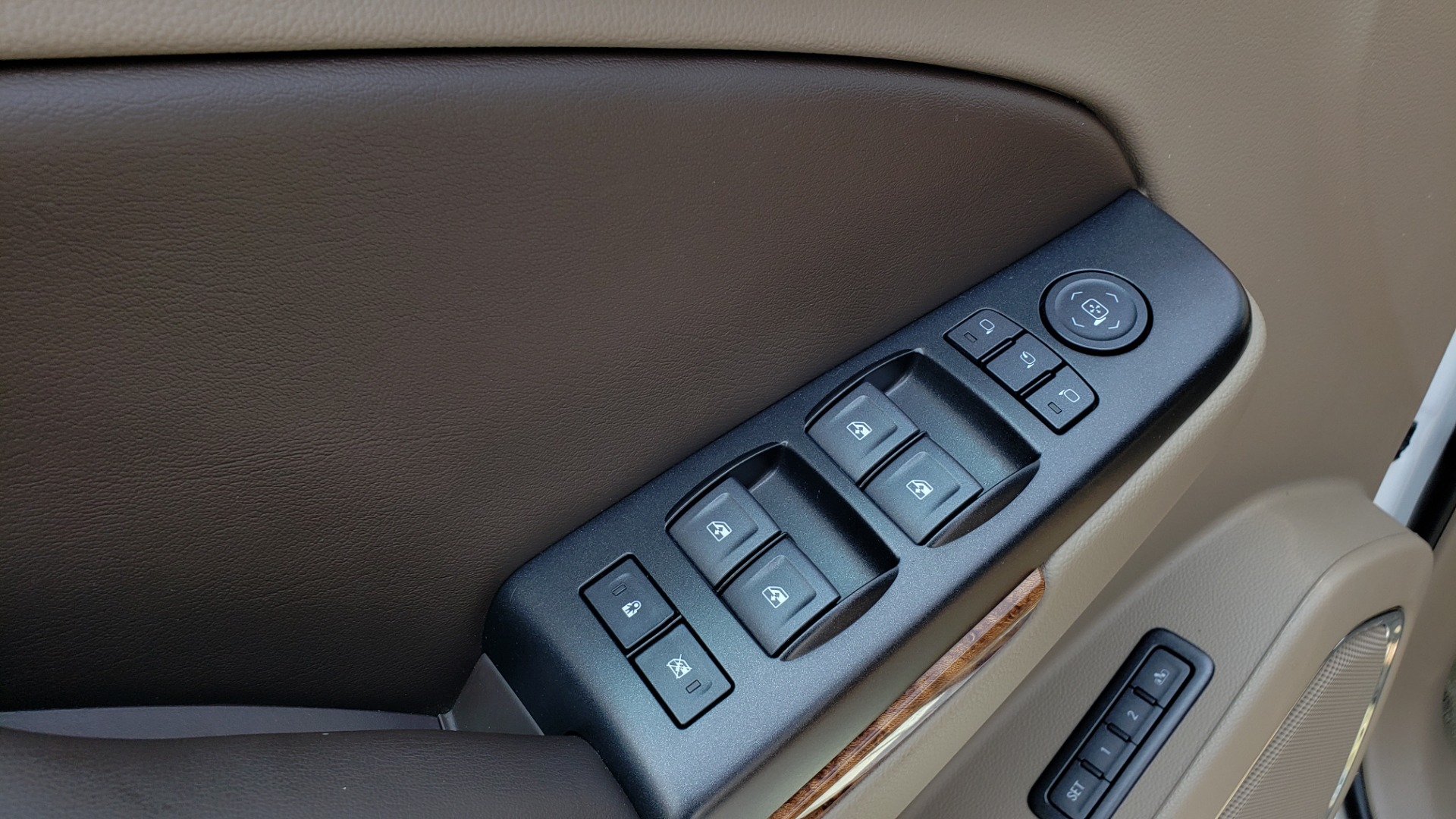 Used 2018 Chevrolet TAHOE PREMIER 4WD / NAV / SUNROOF / BOSE / 3-ROW / HUD / REARVIEW for sale Sold at Formula Imports in Charlotte NC 28227 35