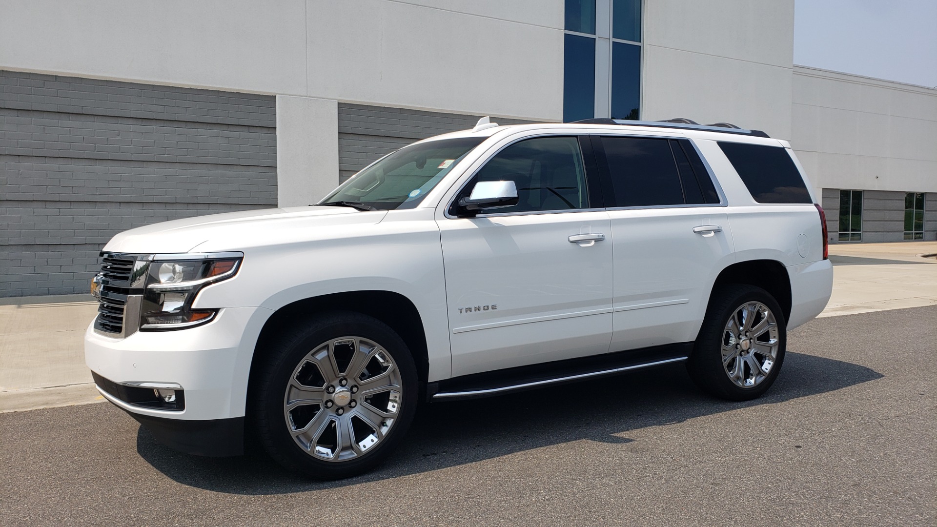Used 2018 Chevrolet TAHOE PREMIER 4WD / NAV / SUNROOF / BOSE / 3-ROW / HUD / REARVIEW for sale Sold at Formula Imports in Charlotte NC 28227 4