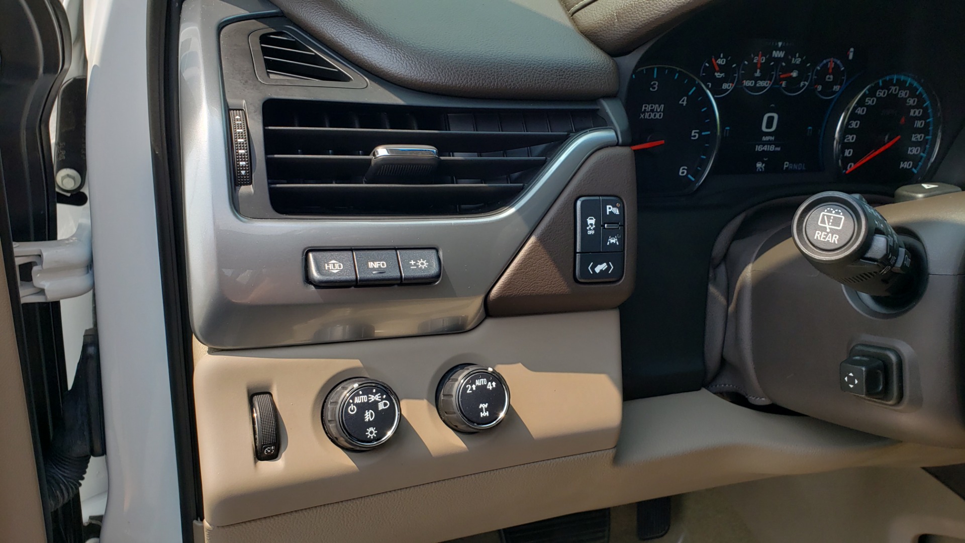 Used 2018 Chevrolet TAHOE PREMIER 4WD / NAV / SUNROOF / BOSE / 3-ROW / HUD / REARVIEW for sale Sold at Formula Imports in Charlotte NC 28227 41