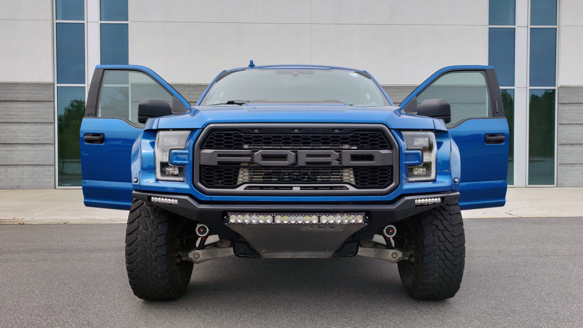 Used 2019 Ford F-150 RAPTOR 4X4 / CREWCAB / PRE-RUNNER CUSTOM SUSPENSION for sale Sold at Formula Imports in Charlotte NC 28227 32