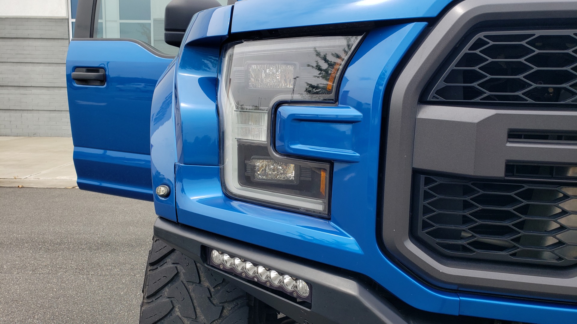 Used 2019 Ford F-150 RAPTOR 4X4 / CREWCAB / PRE-RUNNER CUSTOM SUSPENSION for sale Sold at Formula Imports in Charlotte NC 28227 33